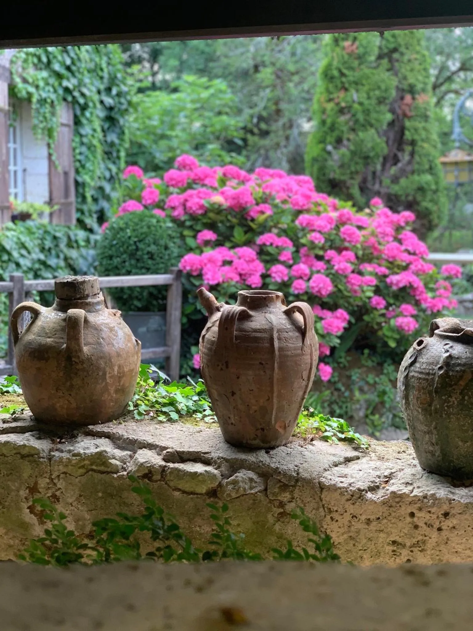 Decorative detail in Le Moulin du Roc
