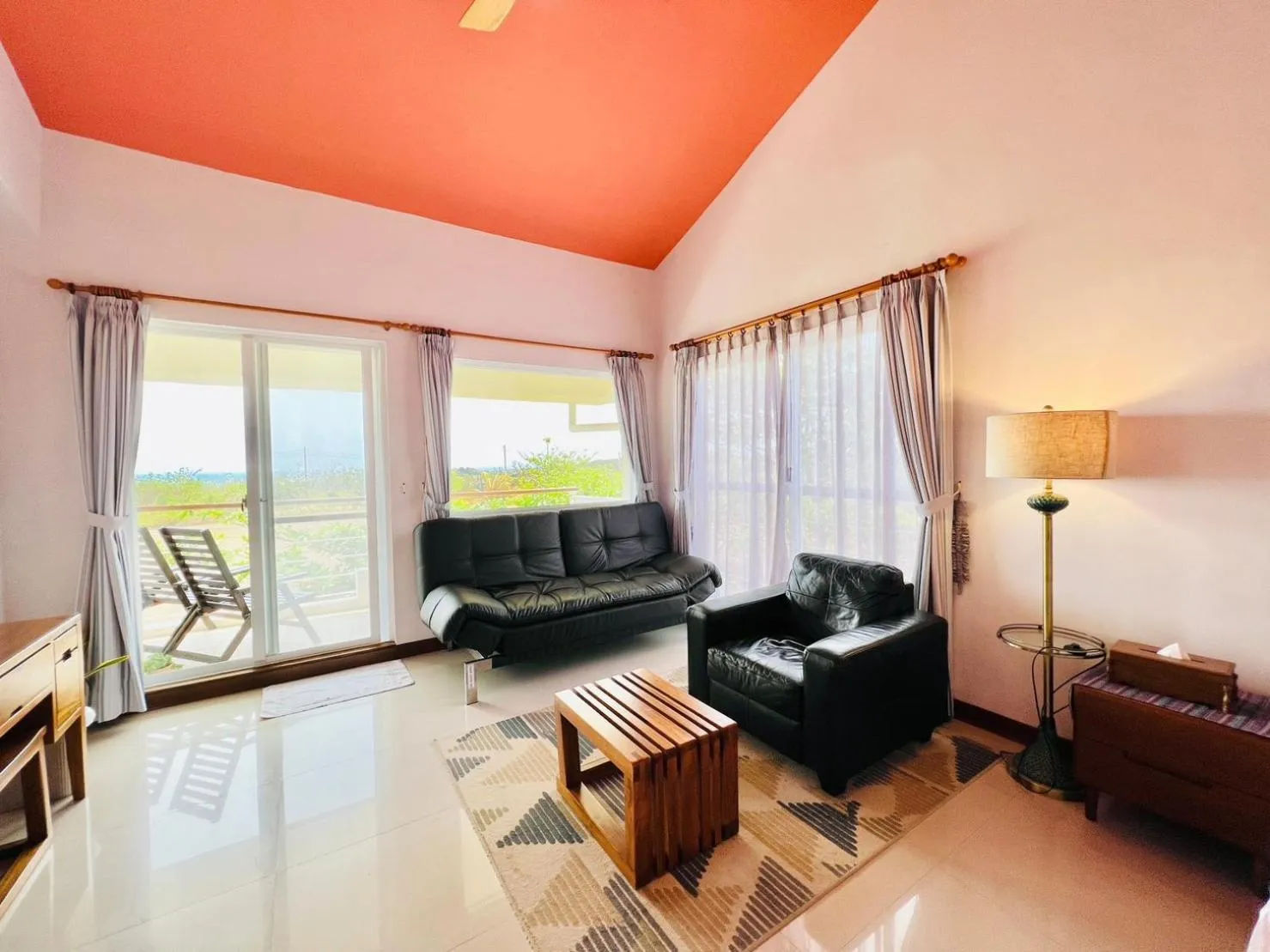 TV and multimedia in Kenting COMIC B&B&SPRING