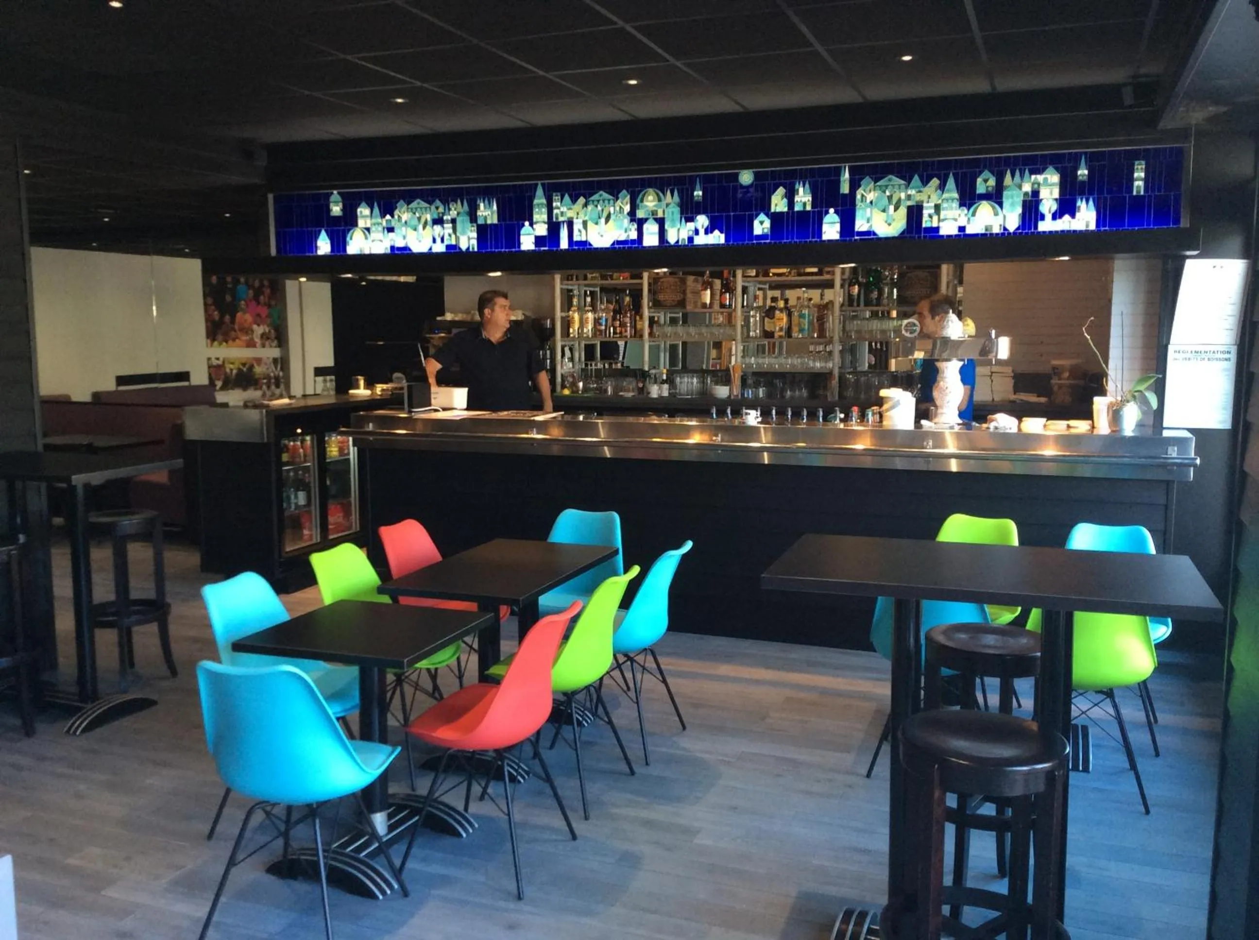 Restaurant/places to eat in Le Relais De La Place