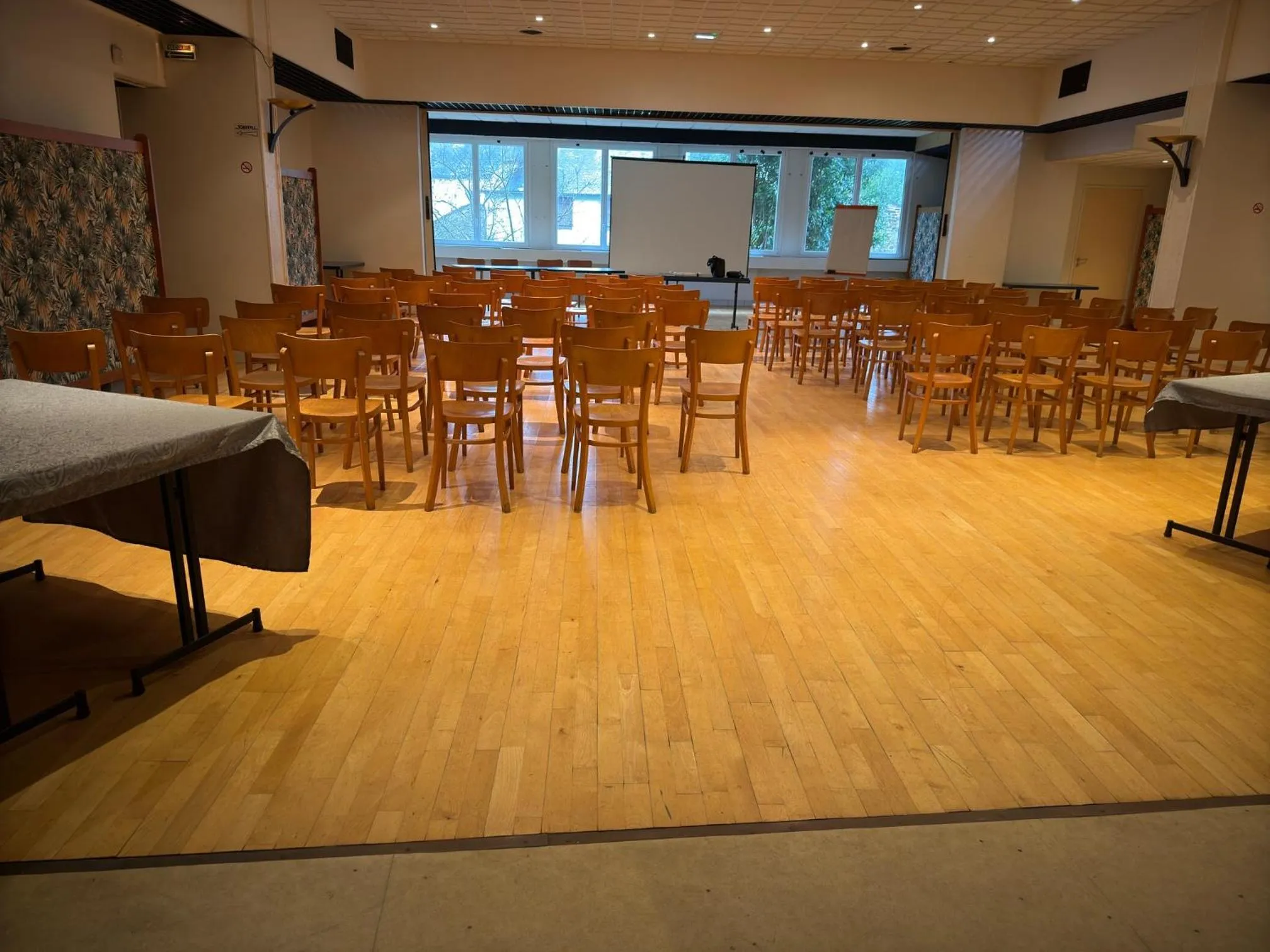 Business facilities in Le Relais De La Place