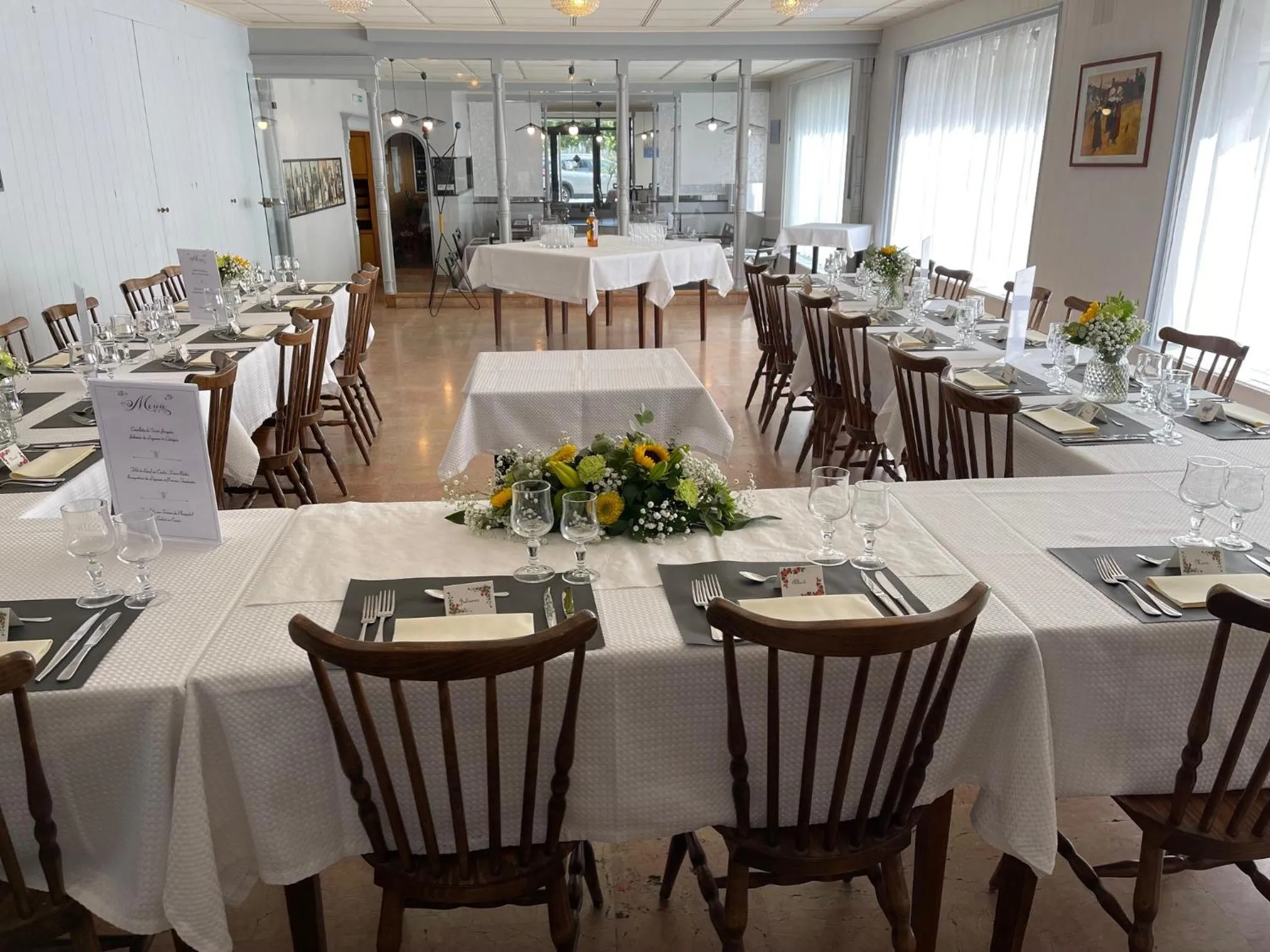 Restaurant/places to eat in Le Relais De La Place