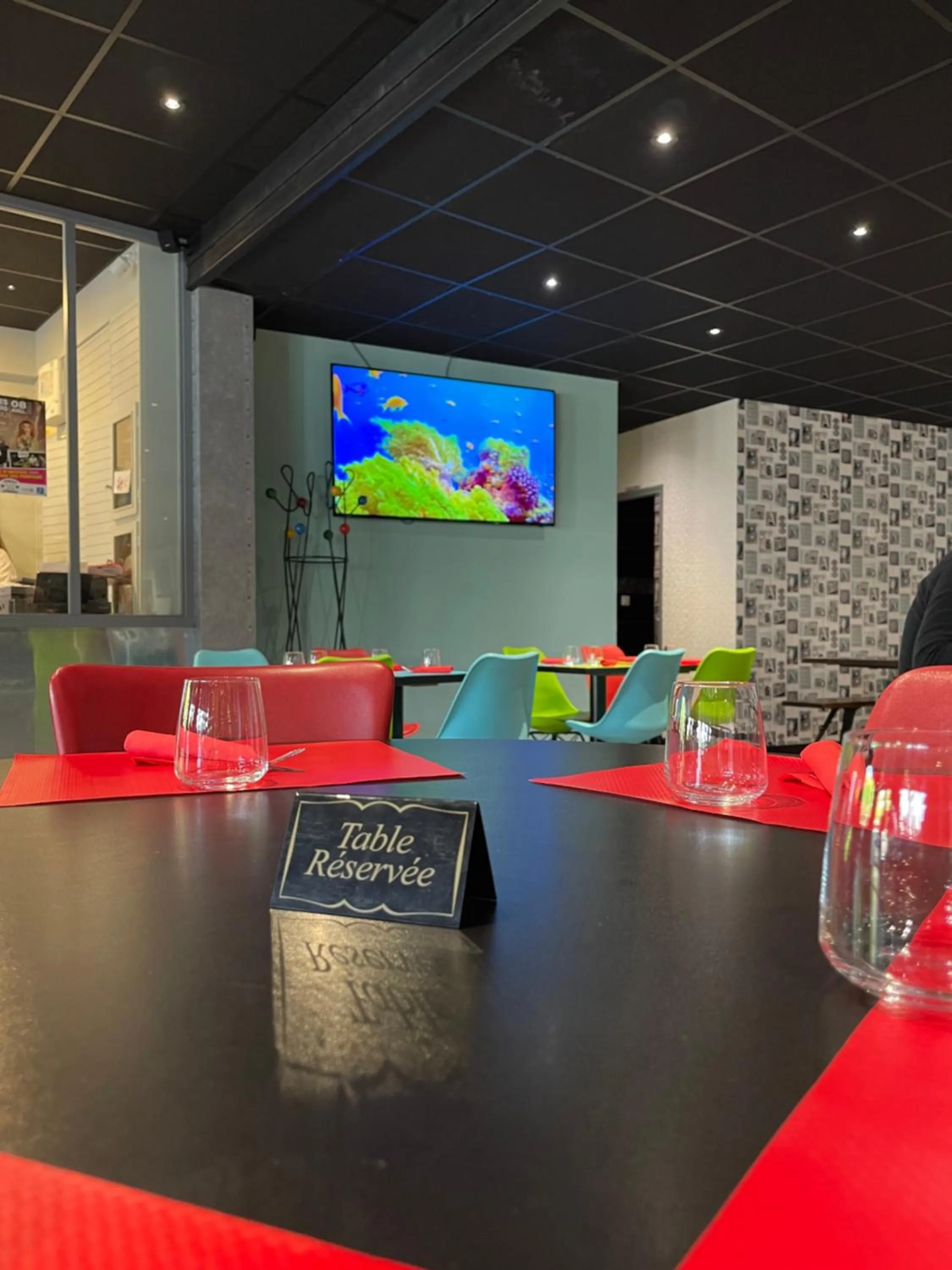 Restaurant/places to eat in Le Relais De La Place