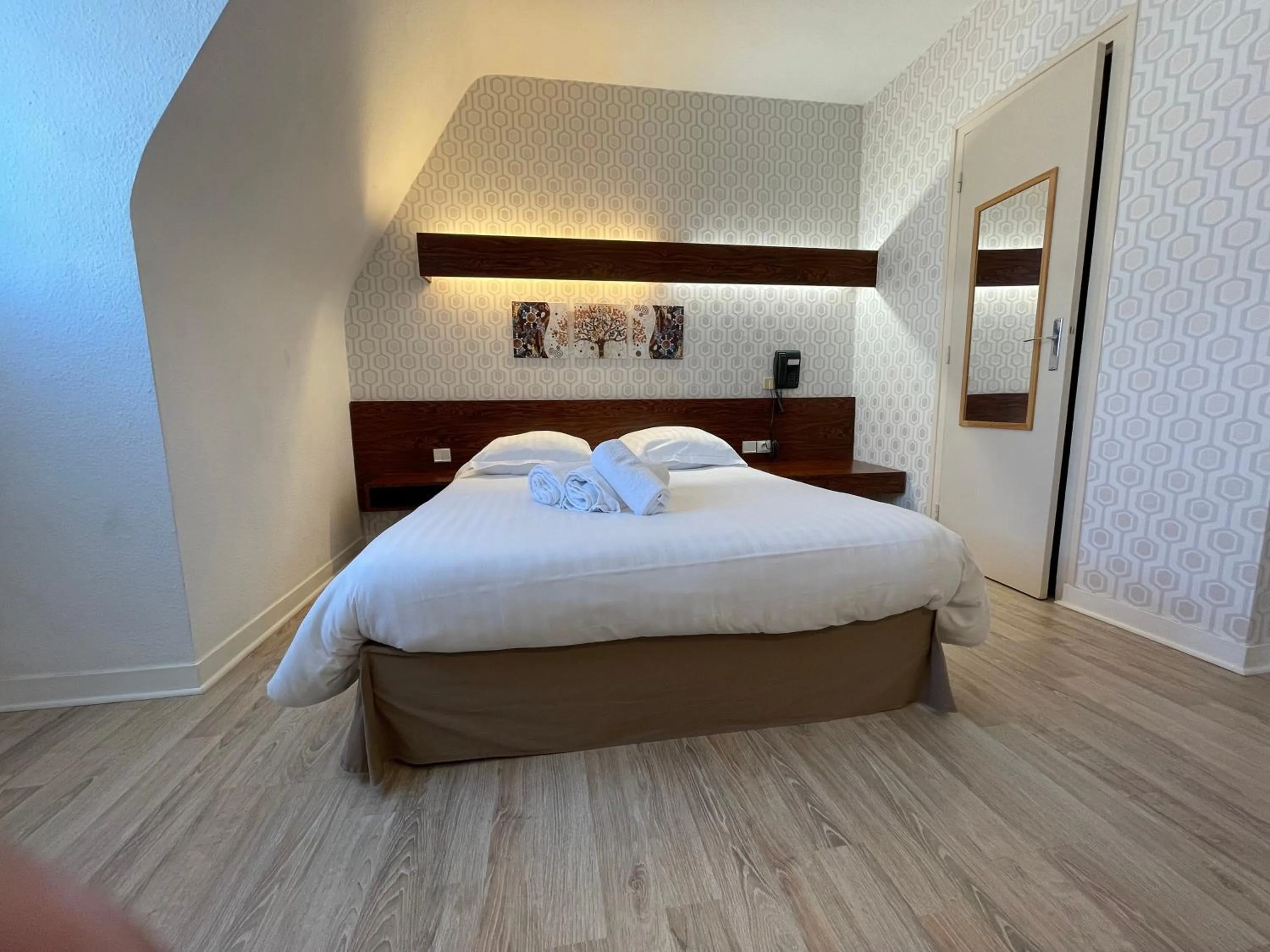 Toilet, Bed in Le Relais De La Place