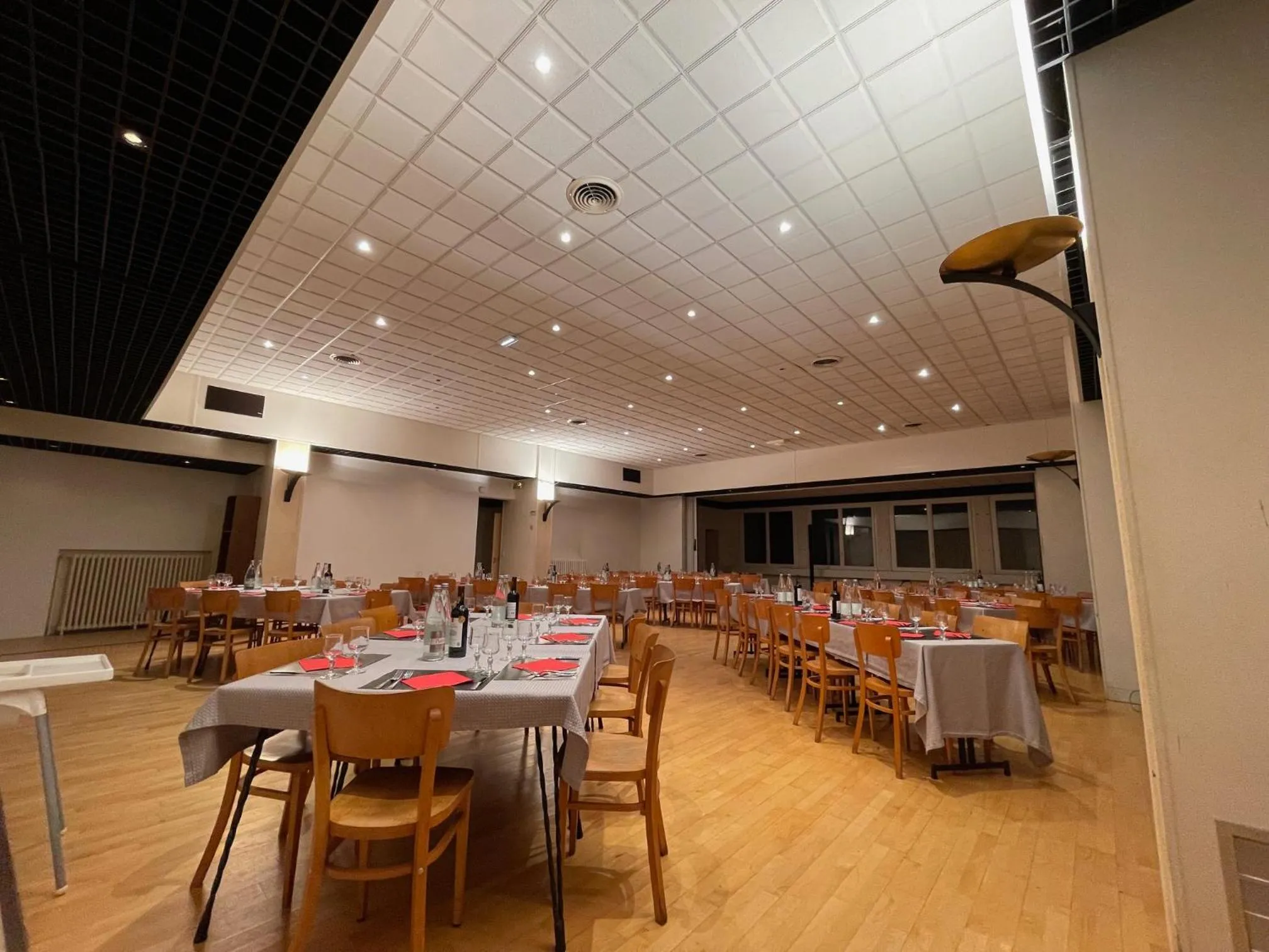 Restaurant/places to eat in Le Relais De La Place