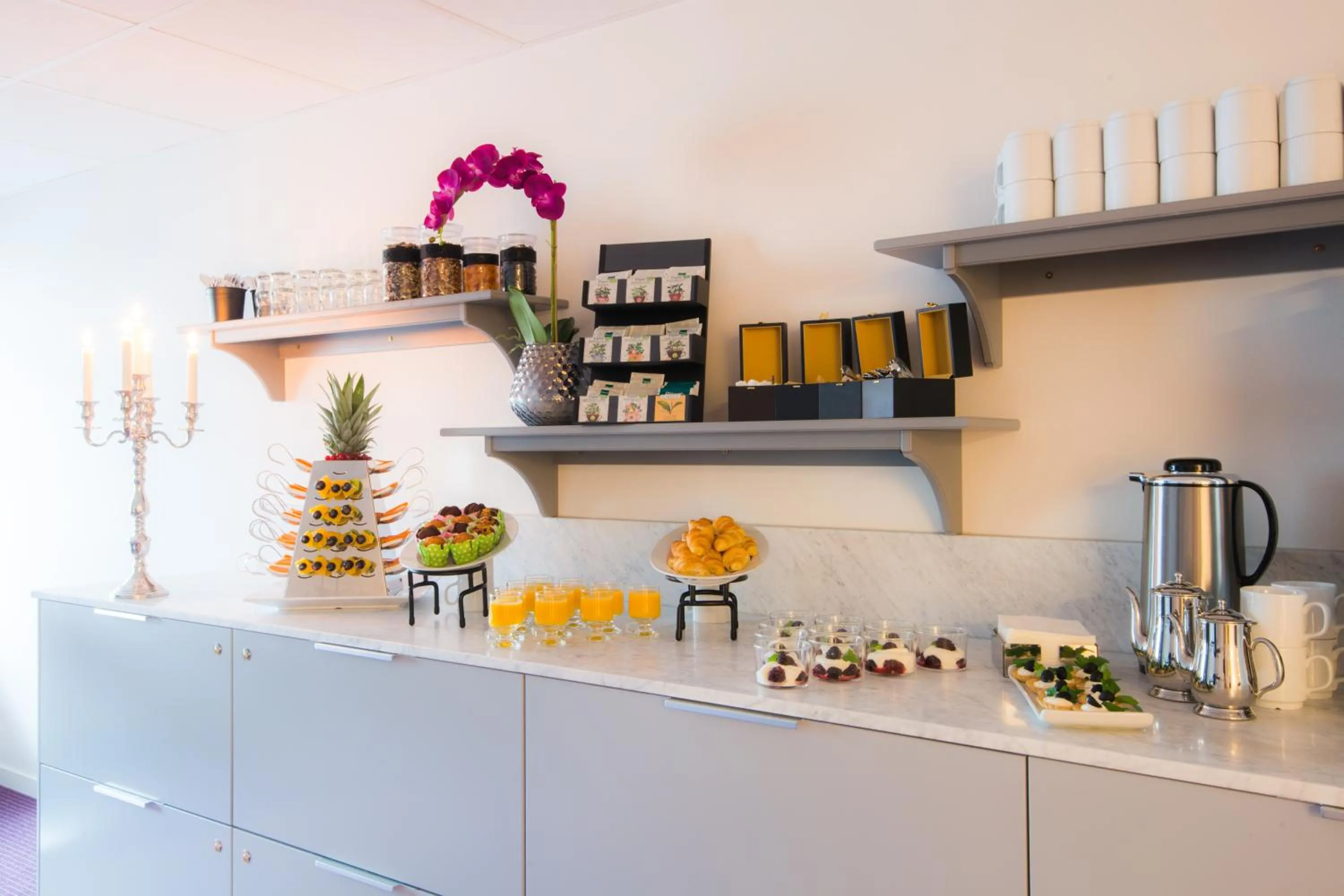 Food and drinks in Best Western Plus Park Airport Hotel