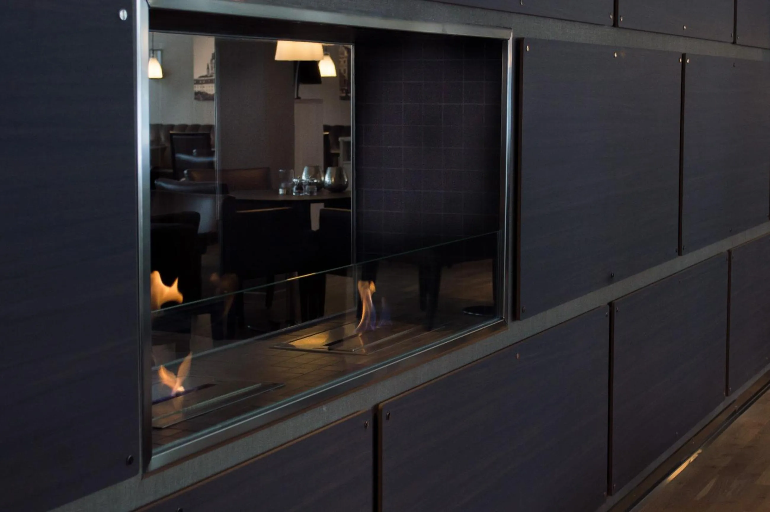 Communal lounge/ TV room in Best Western Plus Park Airport Hotel