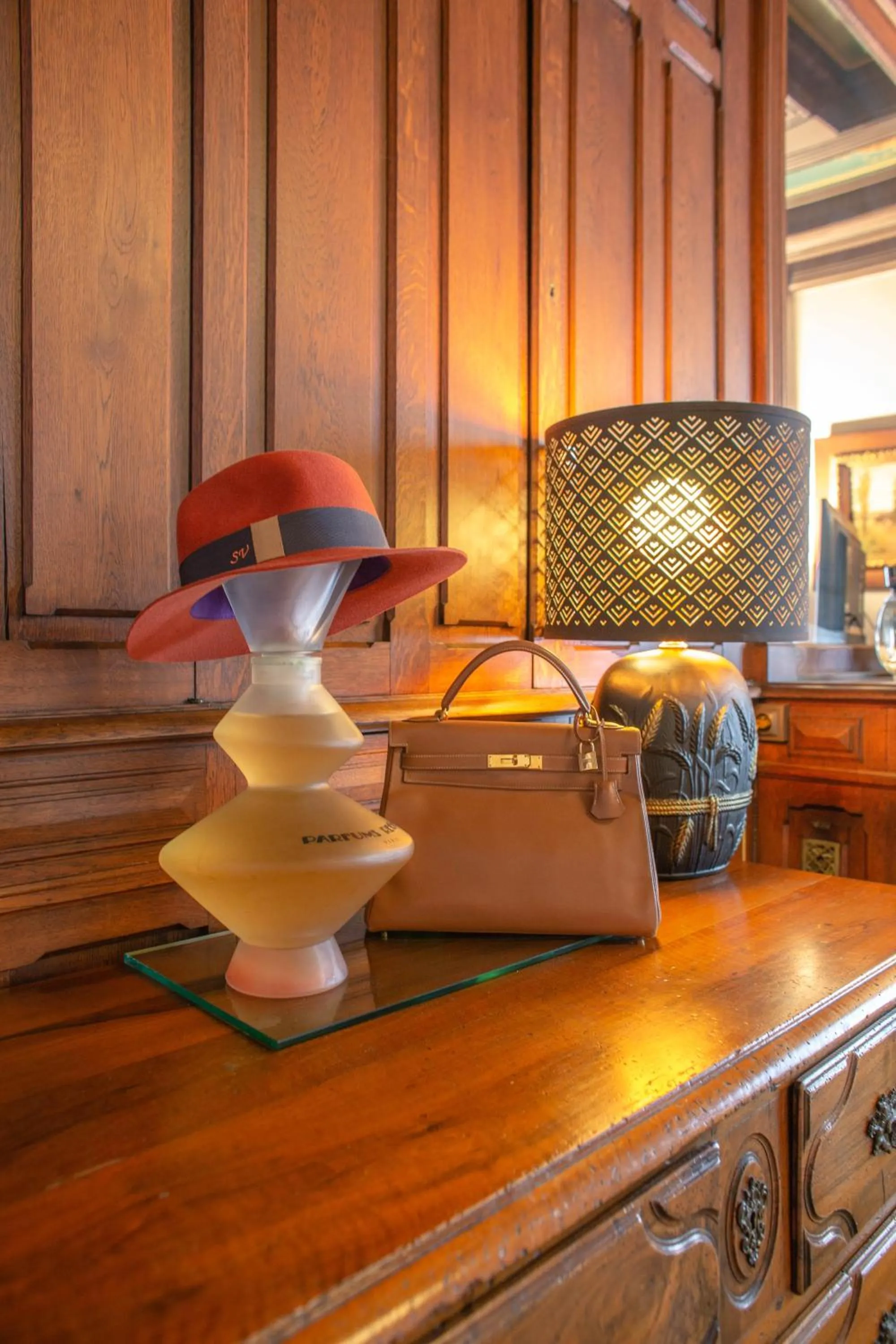 Decorative detail in Hôtel Spa - Au Charme Rabelaisien