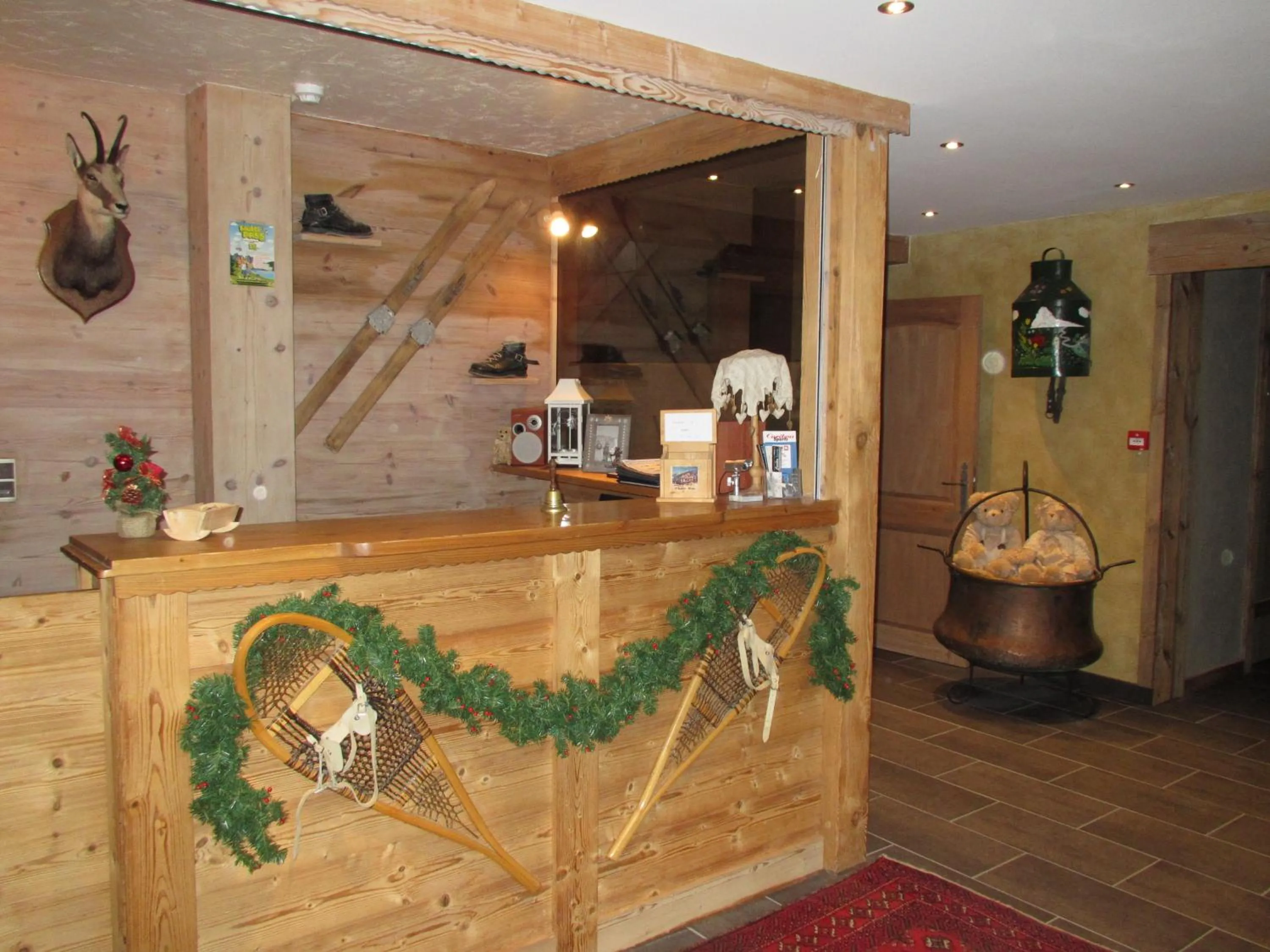 Lobby or reception in Alpen Roc