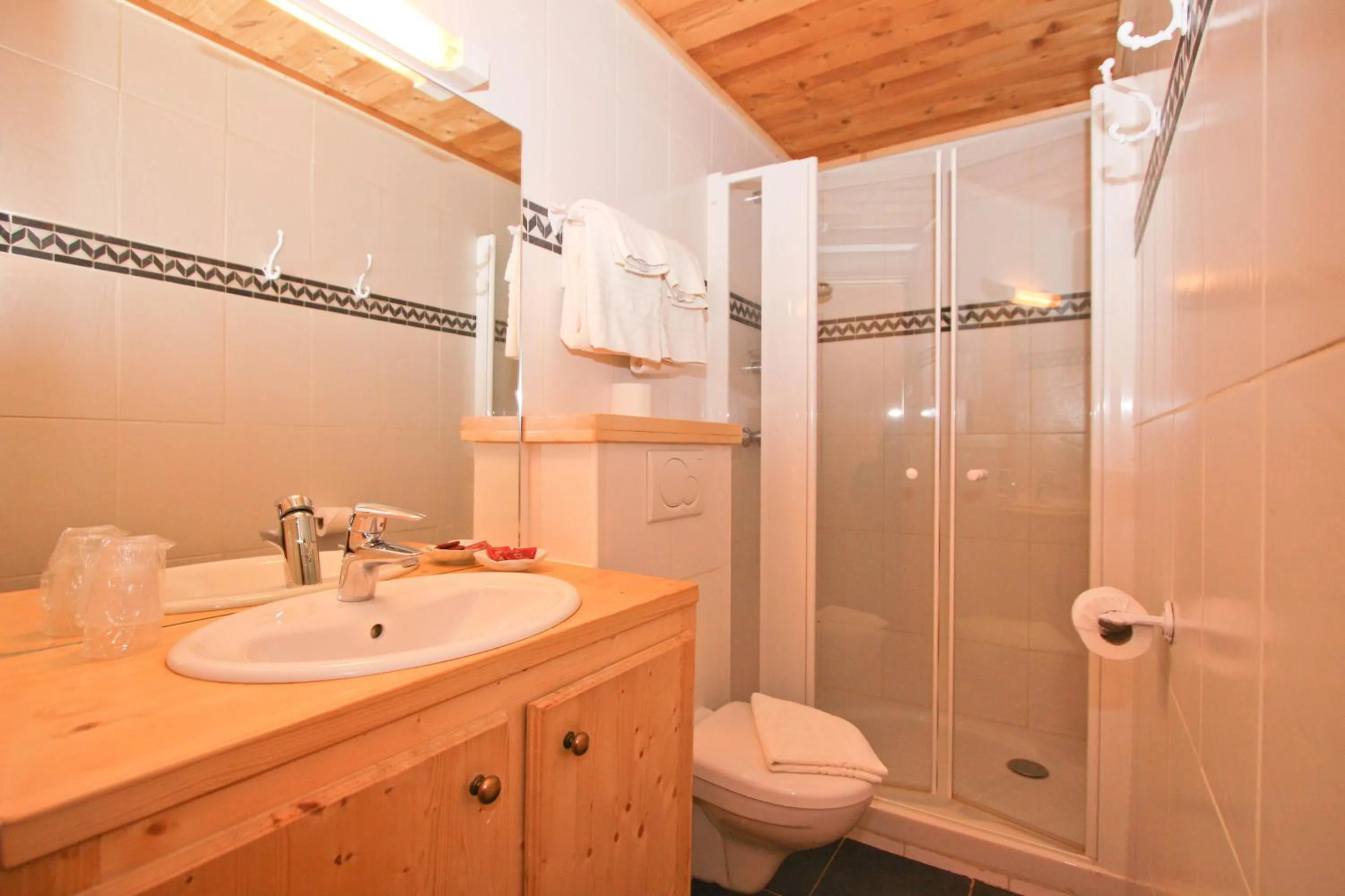 Bathroom in Alpen Roc