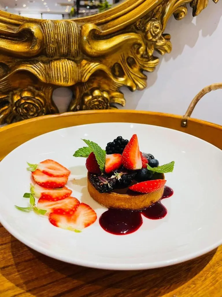 Restaurant/places to eat in Hostellerie du Cigalou