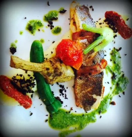 Restaurant/places to eat in Hostellerie du Cigalou