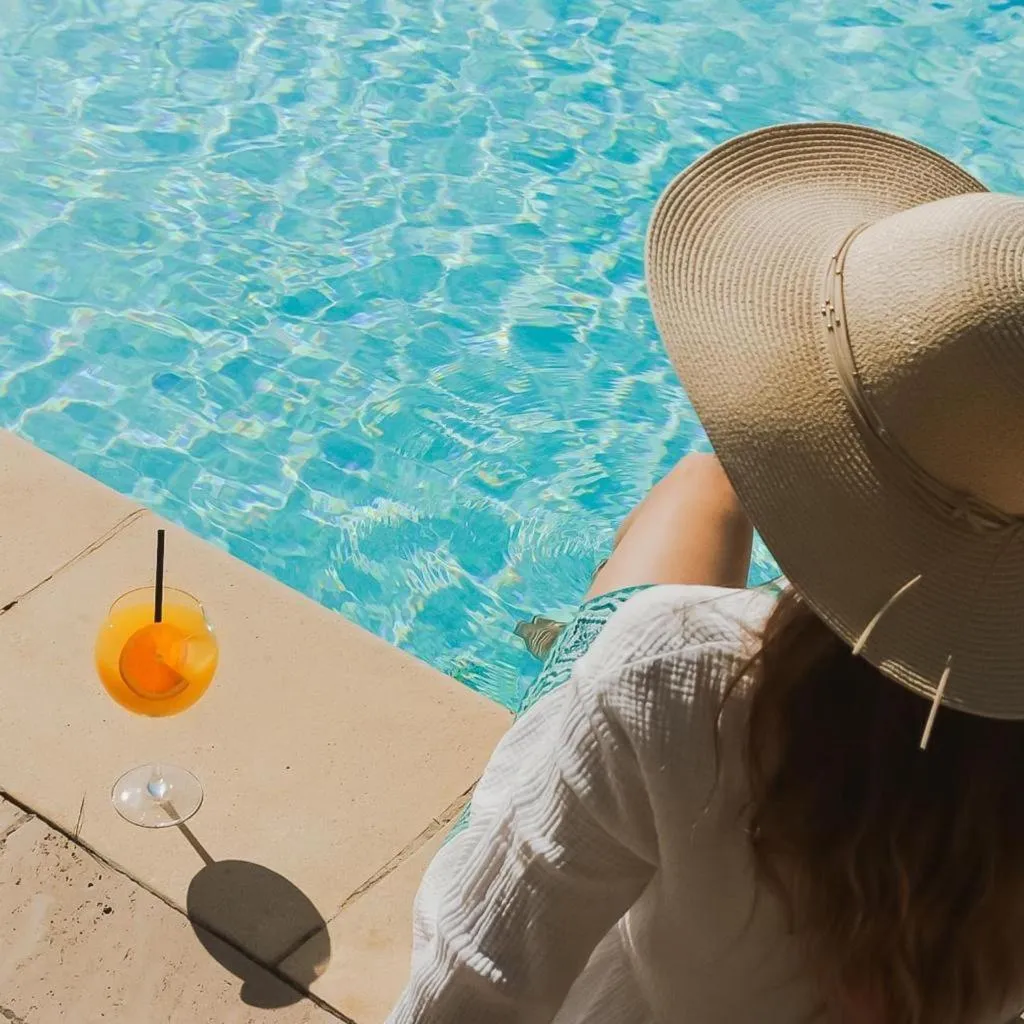 Swimming pool in Hostellerie du Cigalou