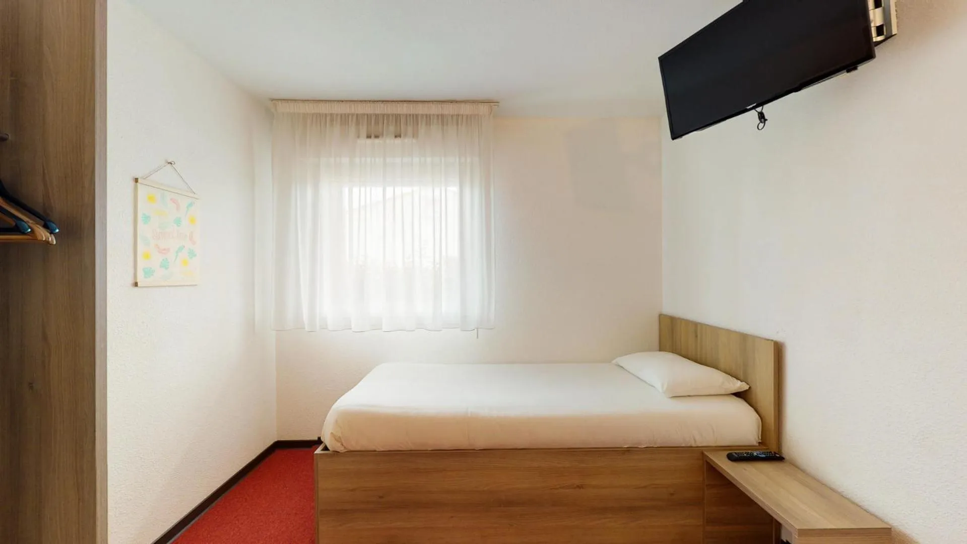 children, Bed in Everhotel route64 Tarbes-Ibos