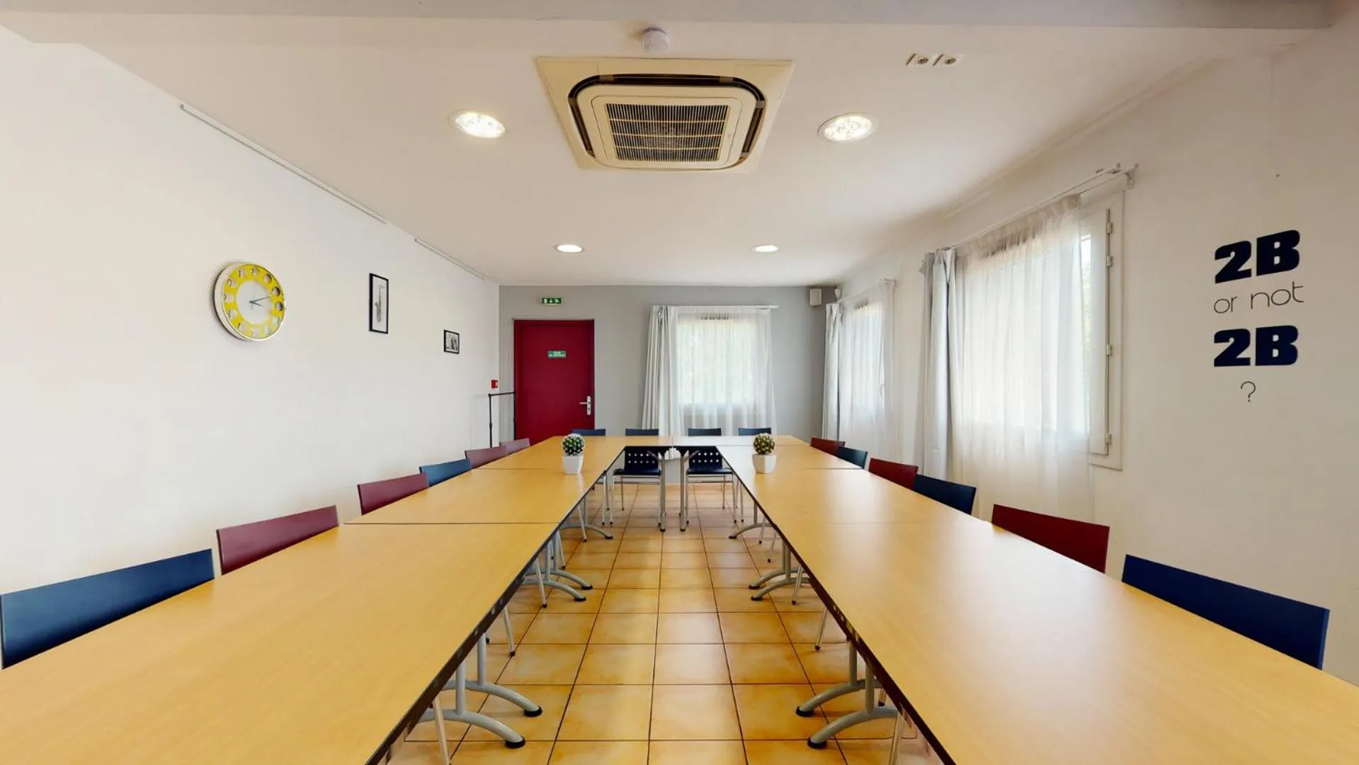 Meeting/conference room in Everhotel route64 Tarbes-Ibos