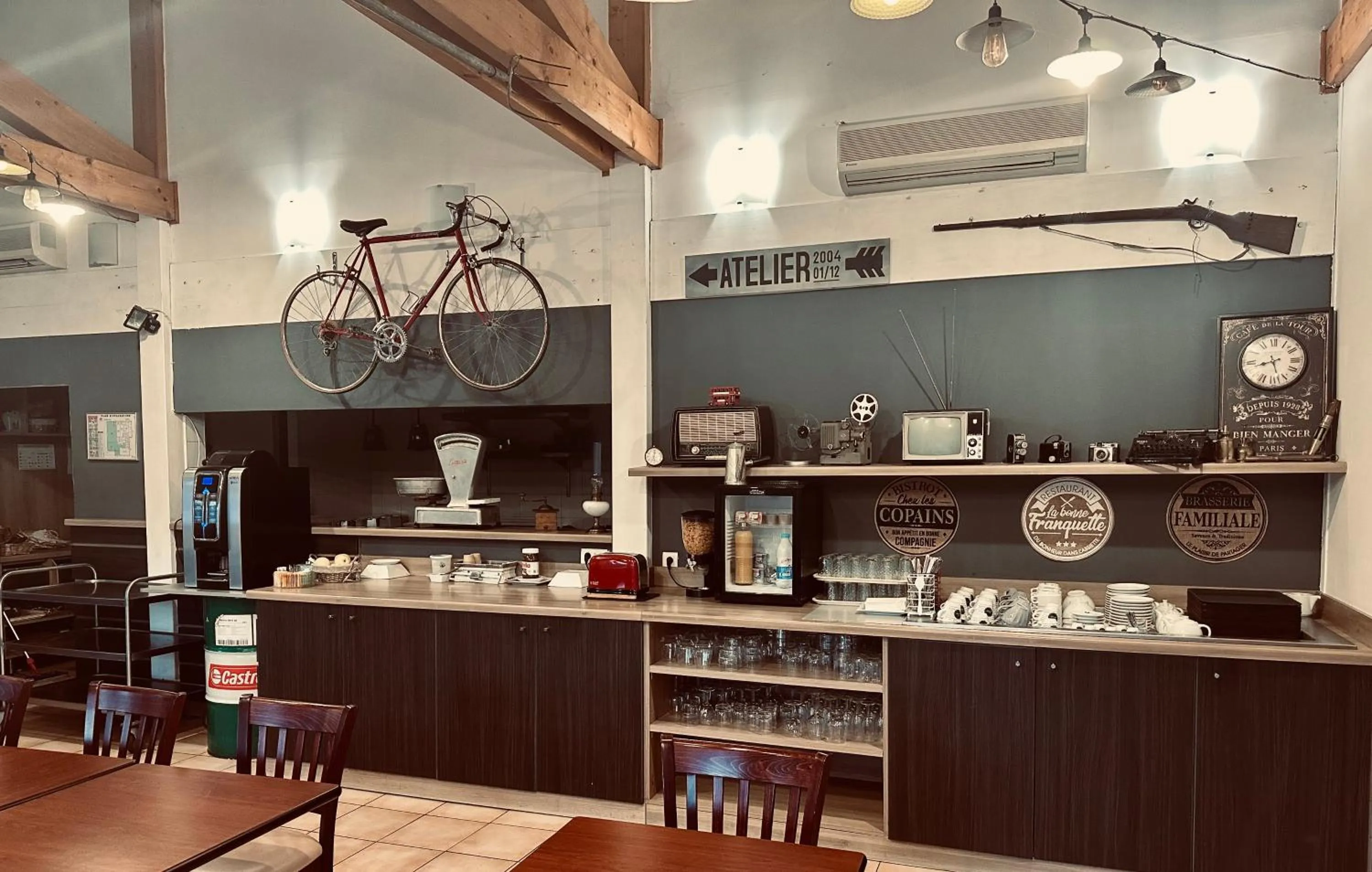 Lobby or reception in Everhotel route64 Tarbes-Ibos