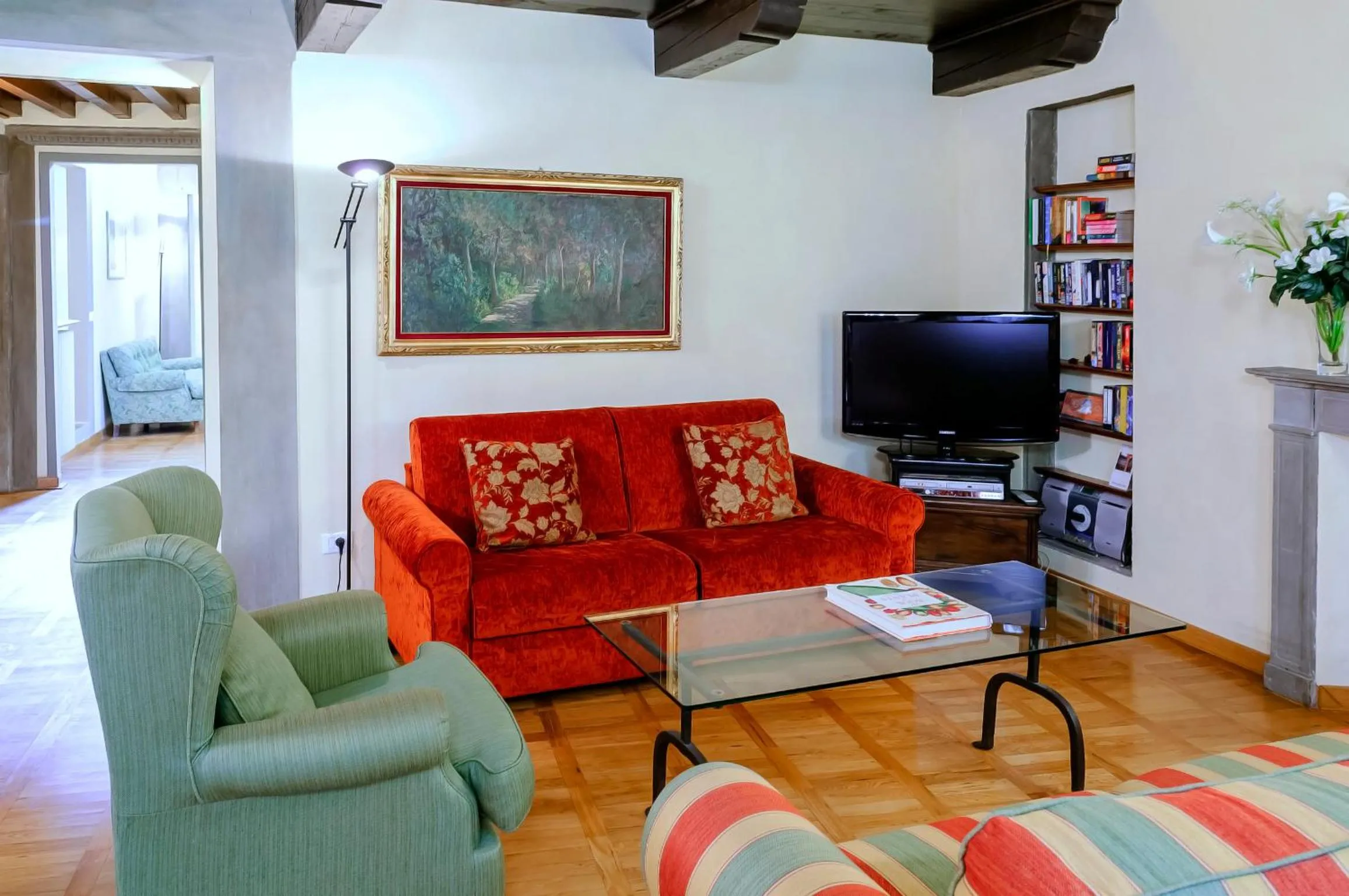 Corno Florentine Apartment