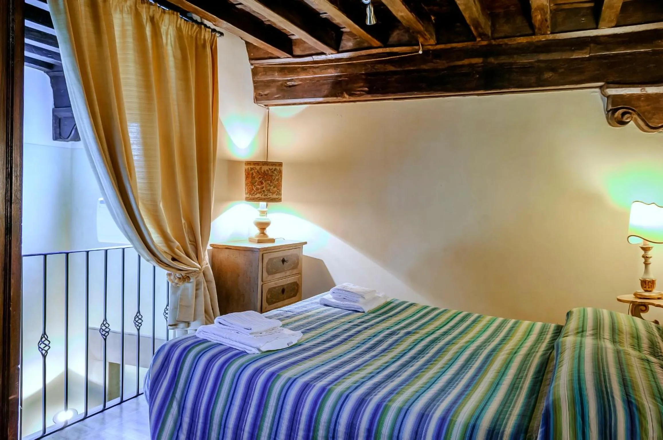 Corno Florentine Apartment