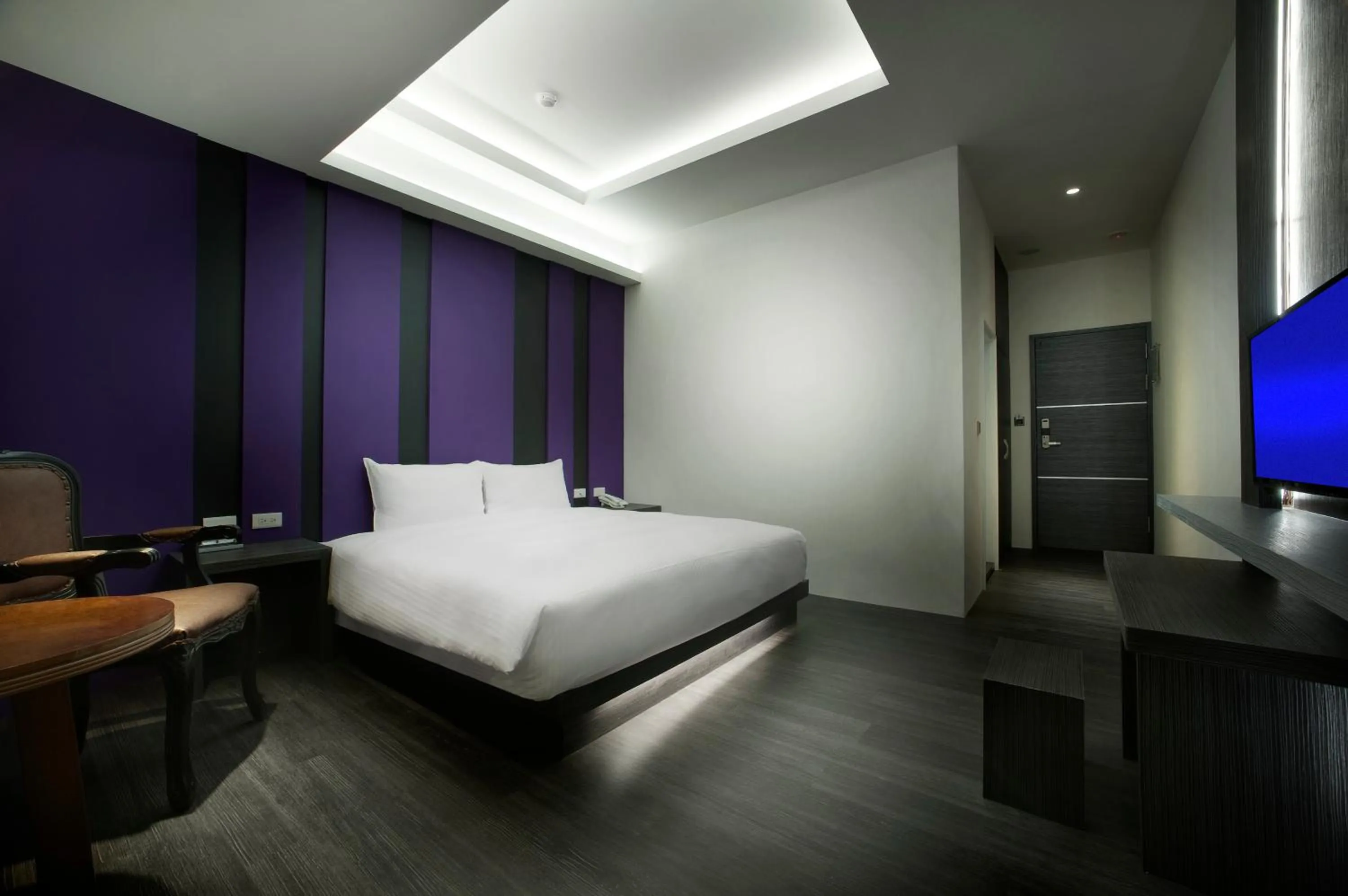 Bed in Two Fukun Hotel