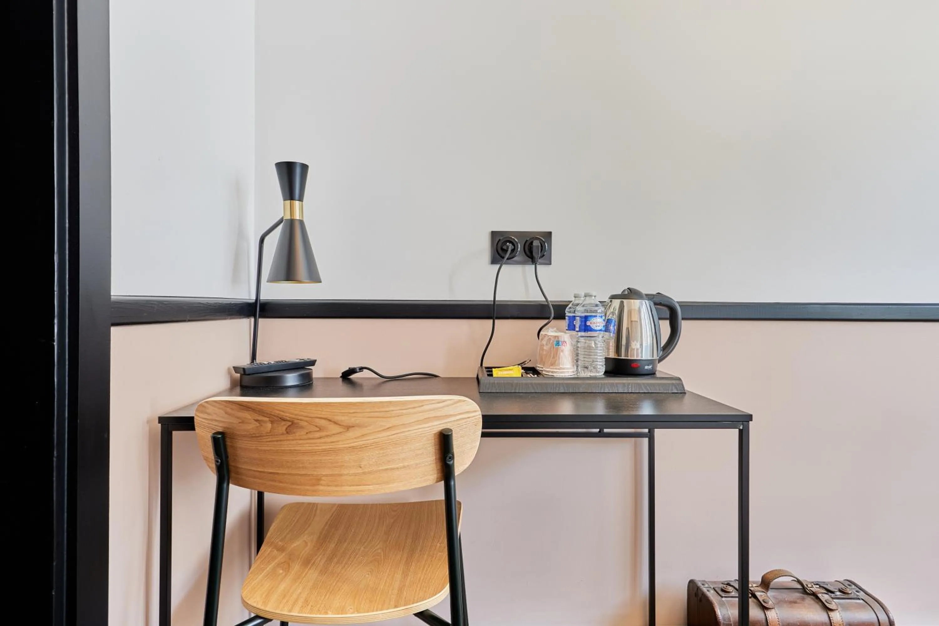 Coffee/tea facilities in Hôtel Richelieu, Le Havre Centre-Ville, Perret