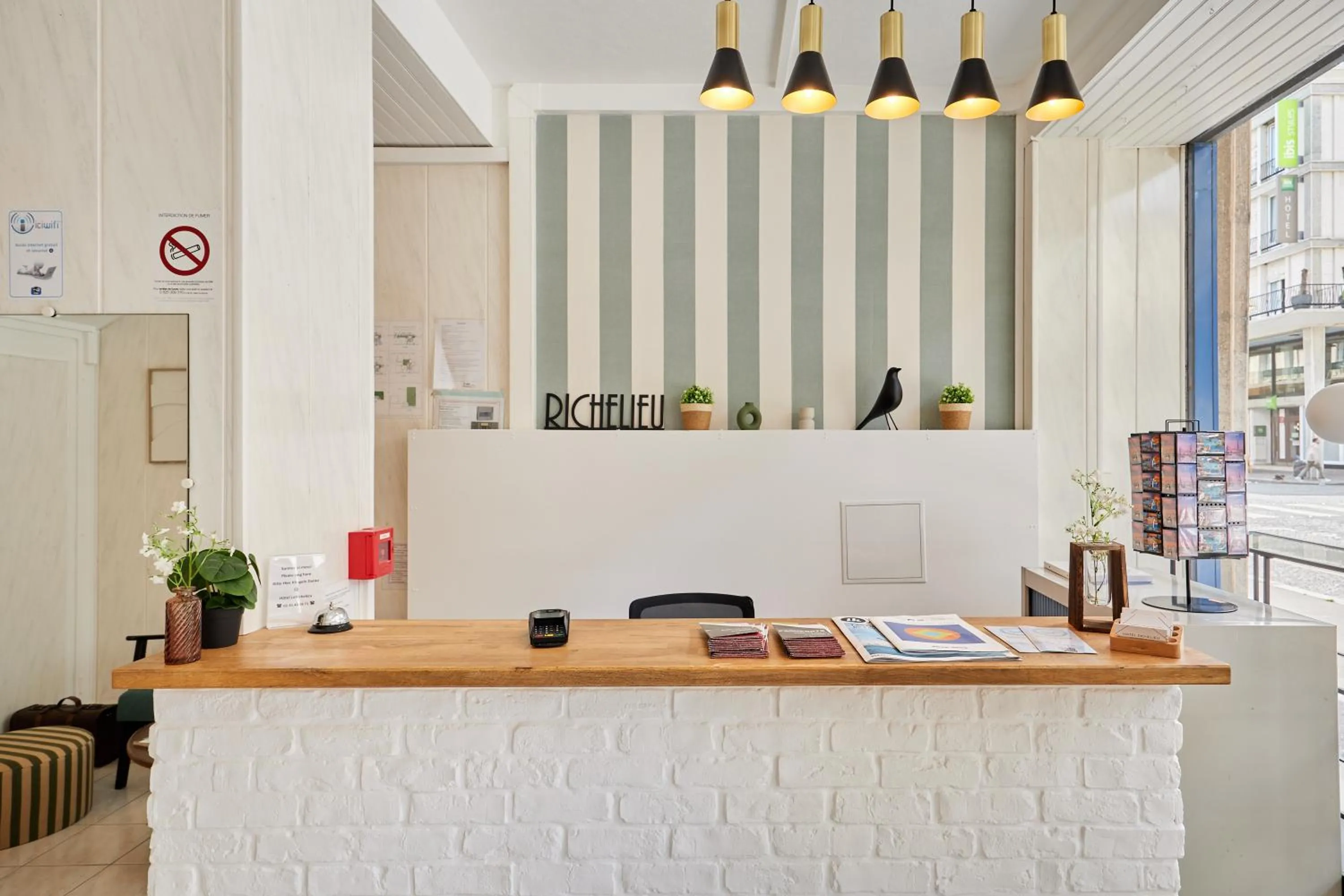 Lobby or reception in Hôtel Richelieu, Le Havre Centre-Ville, Perret