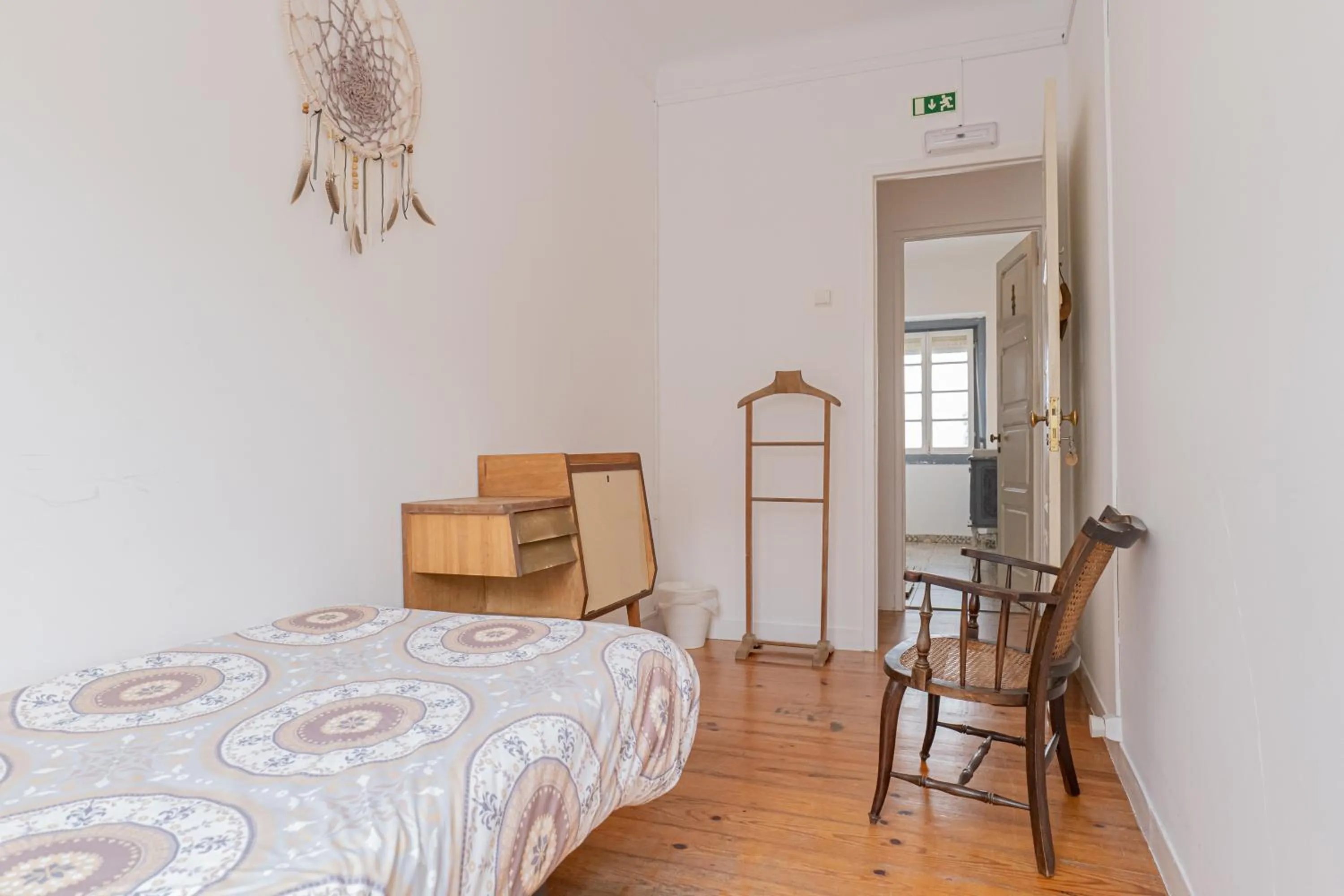 Photo of the whole room, Bed in Olive3 Ericeira