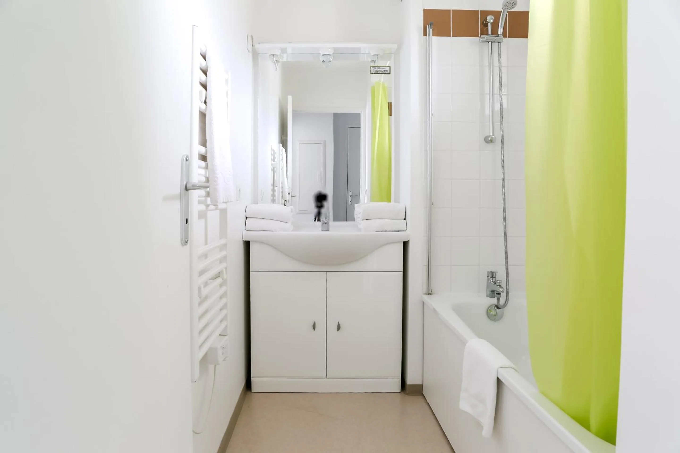 Bathroom in Adonis Hauts De Honfleur