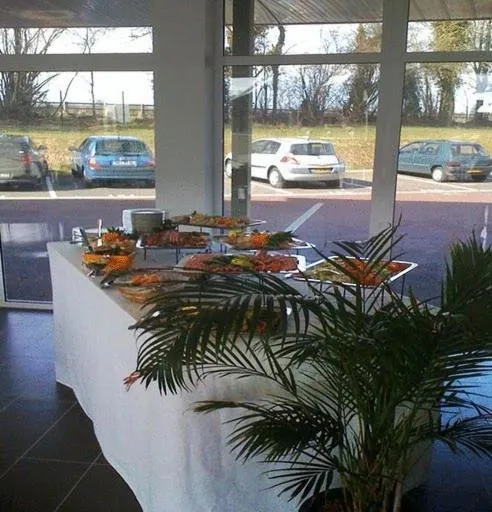 Restaurant/places to eat in Adonis Hauts De Honfleur