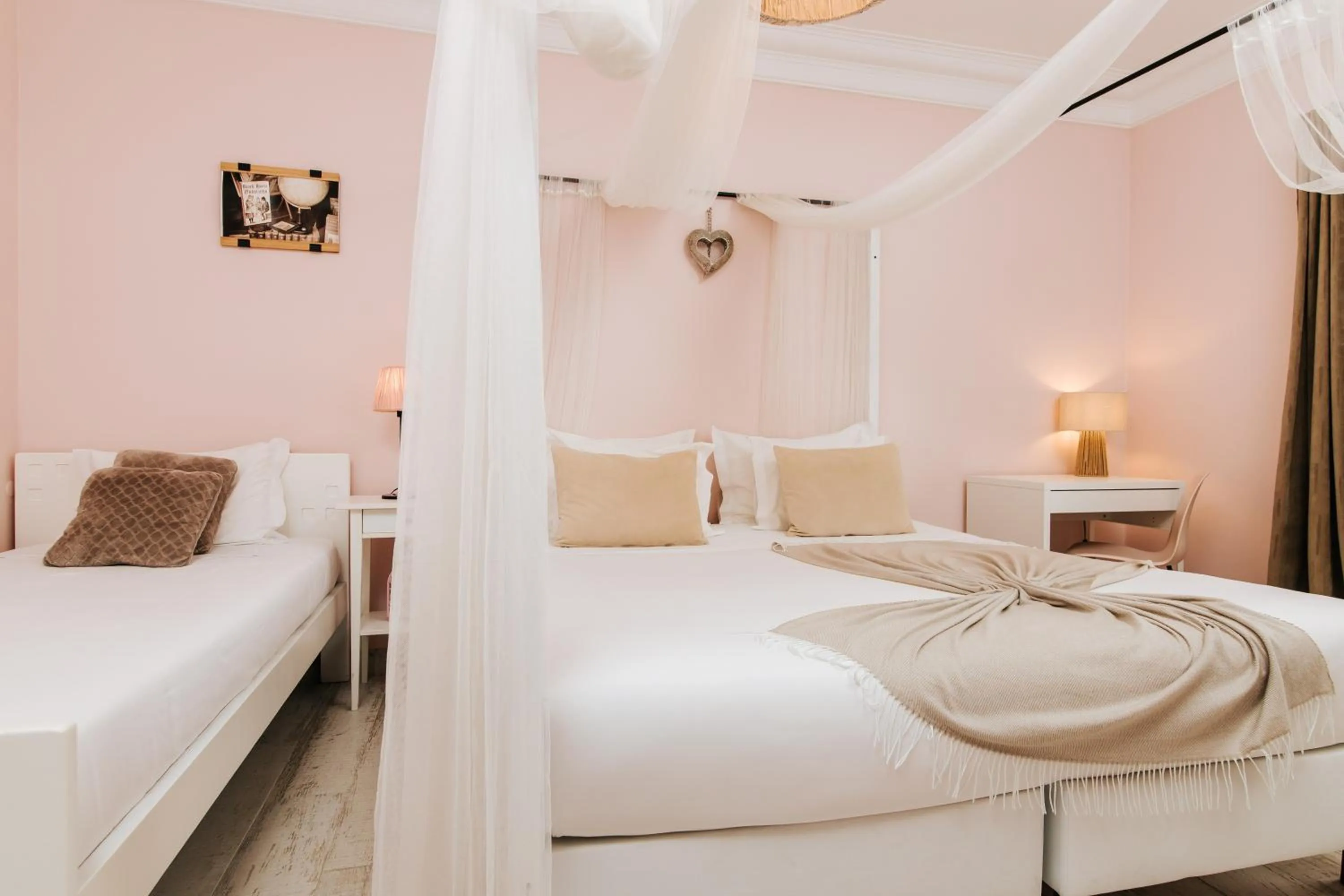 Bed in Boutique Hotel - O House Ericeira Hills