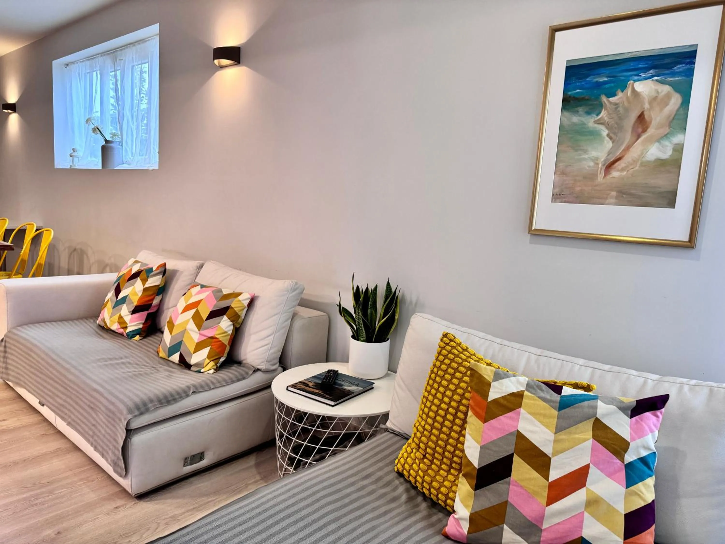 Communal lounge/ TV room in Boutique Hotel - O House Ericeira Hills