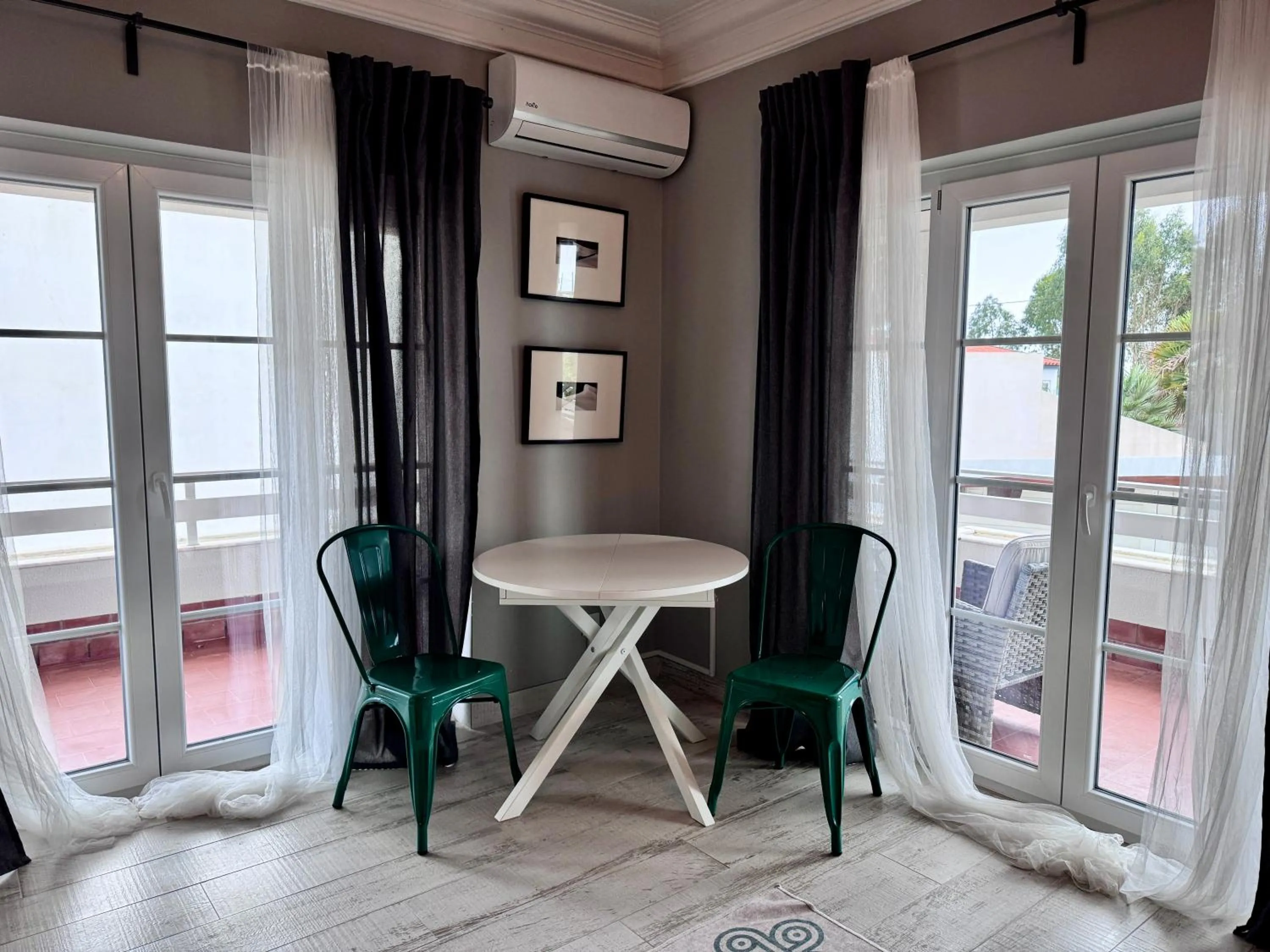 Seating area in Boutique Hotel - O House Ericeira Hills