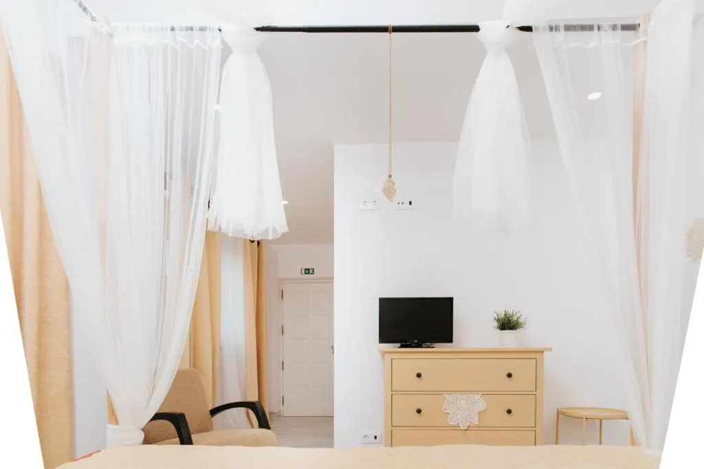 TV and multimedia in Boutique Hotel - O House Ericeira Hills