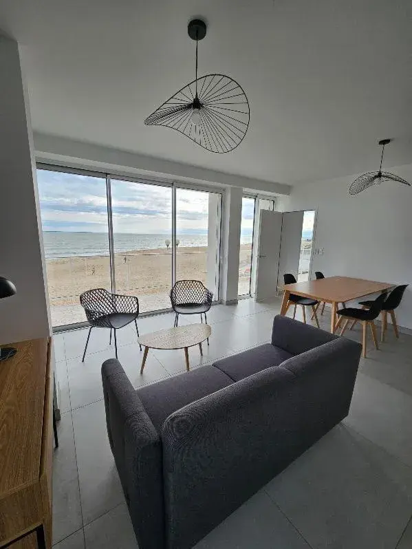 Apartment with Sea View in Hotel Les Dunes Apartment with Sea View in Hotel Les Dunes