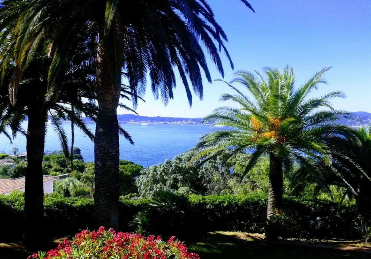 Sea view in Hotel Villa Des Anges