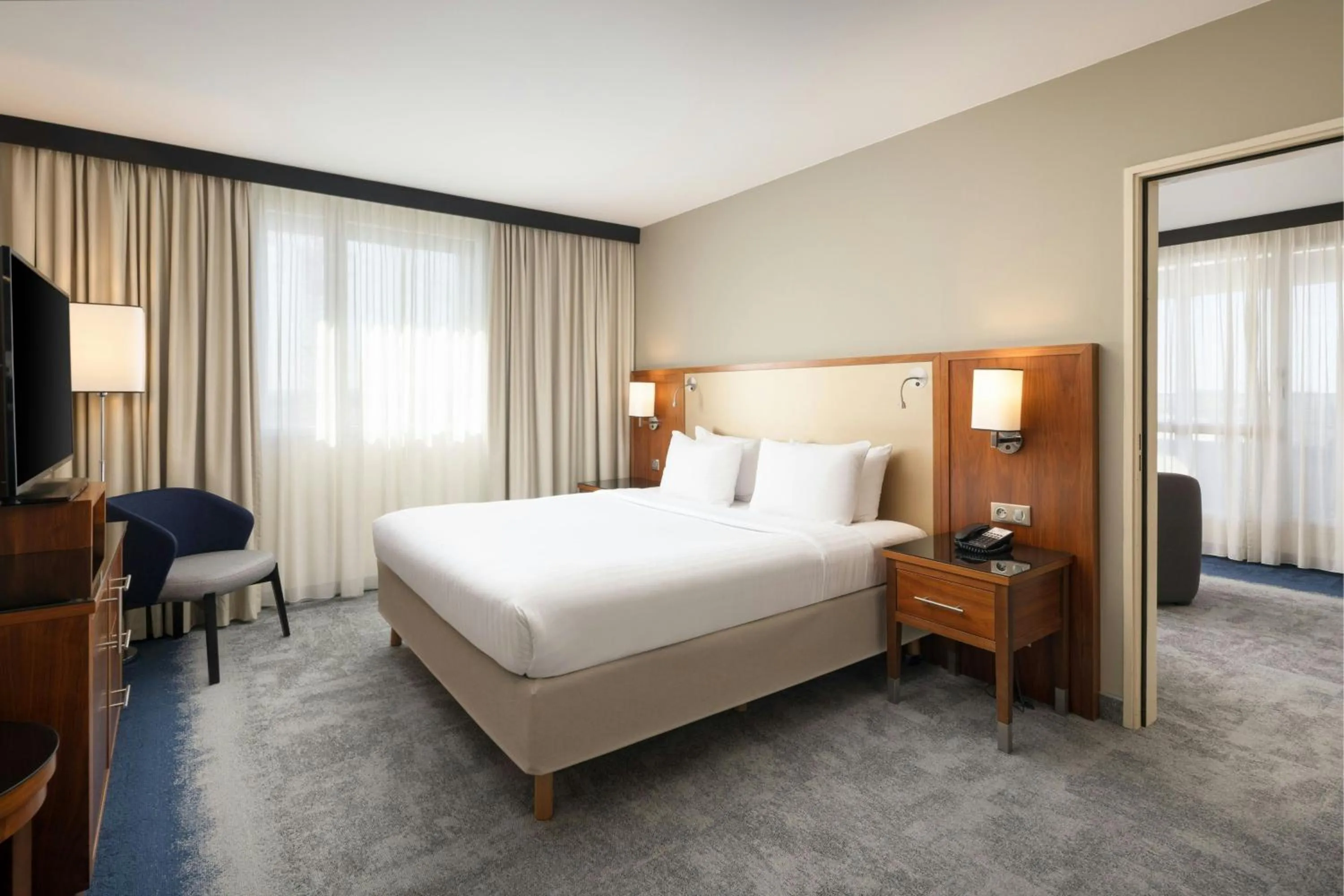 Bedroom, Bed in Courtyard by Marriott Toulouse Airport