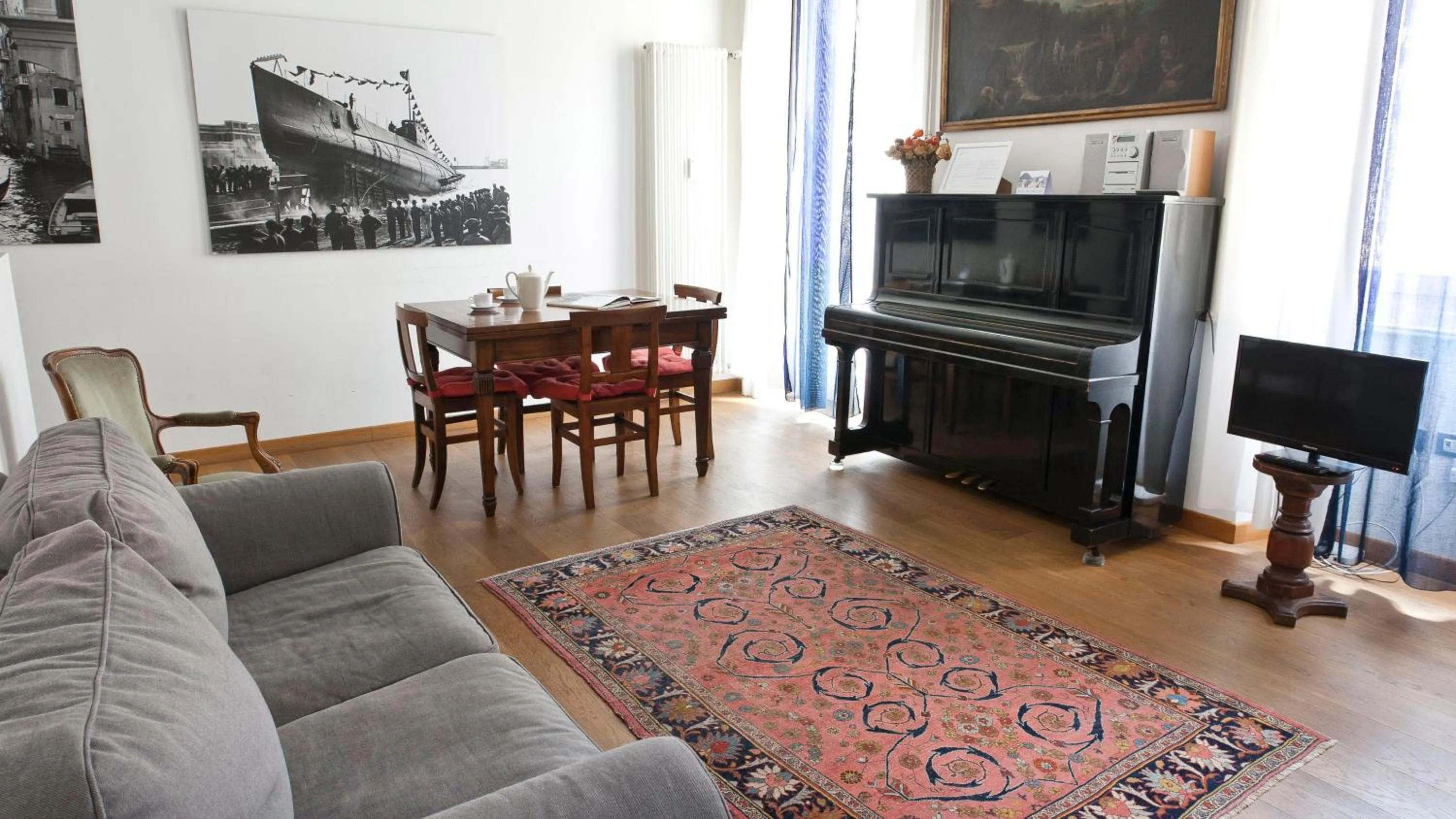 Living room in Italianway - Vincenzo Monti 52