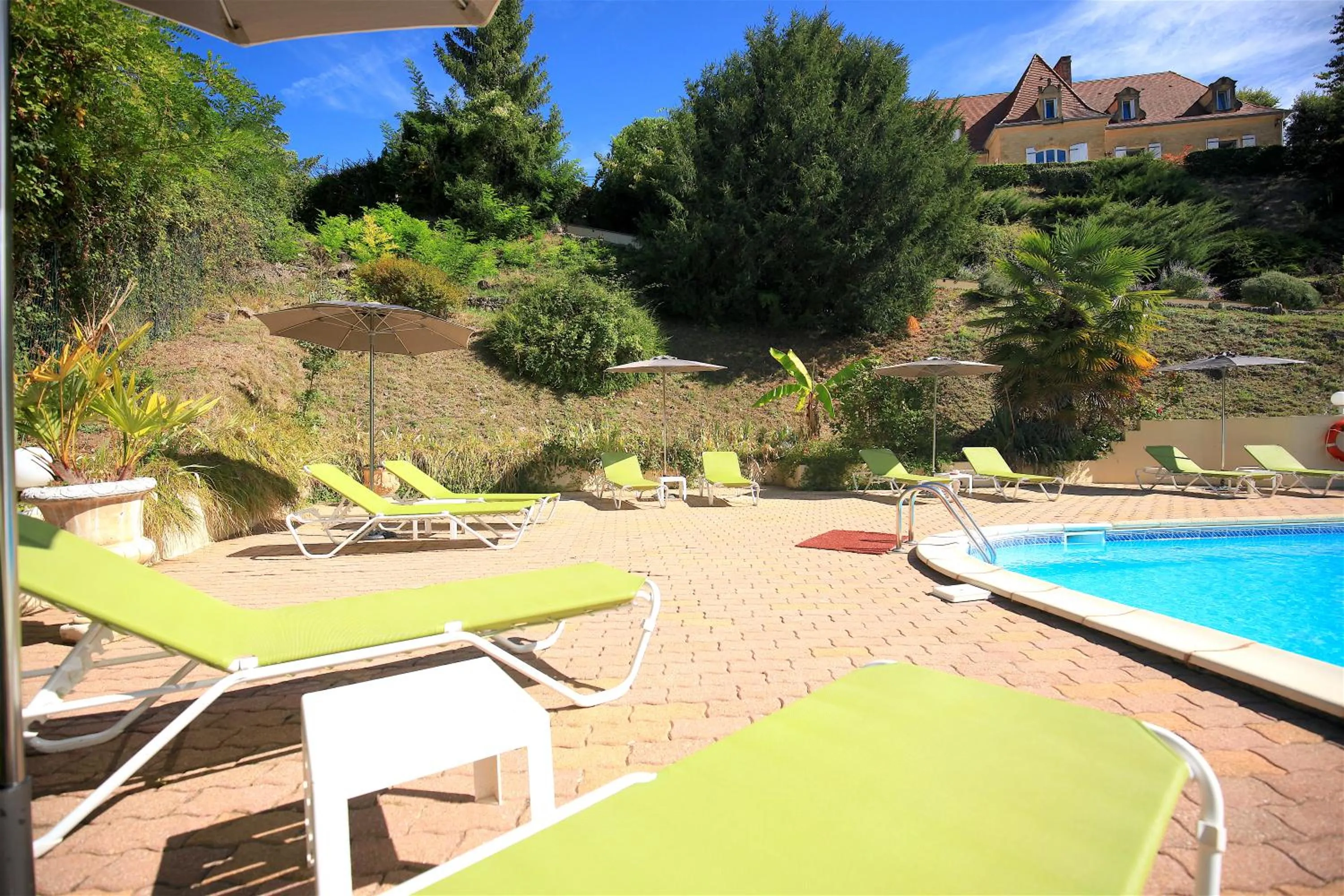 Swimming pool in Hotel de la Pagézie
