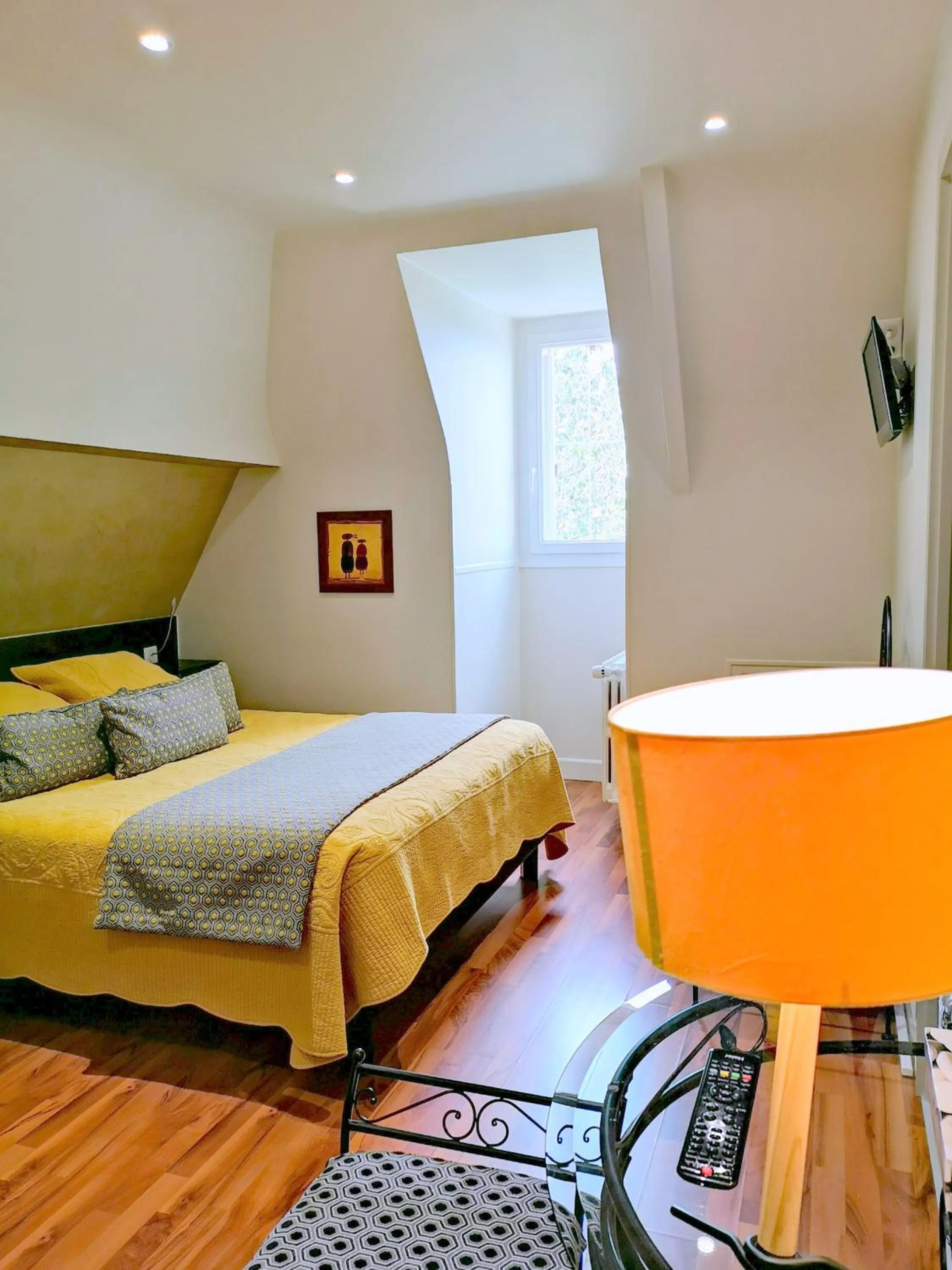 Photo of the whole room in Hotel de la Pagézie