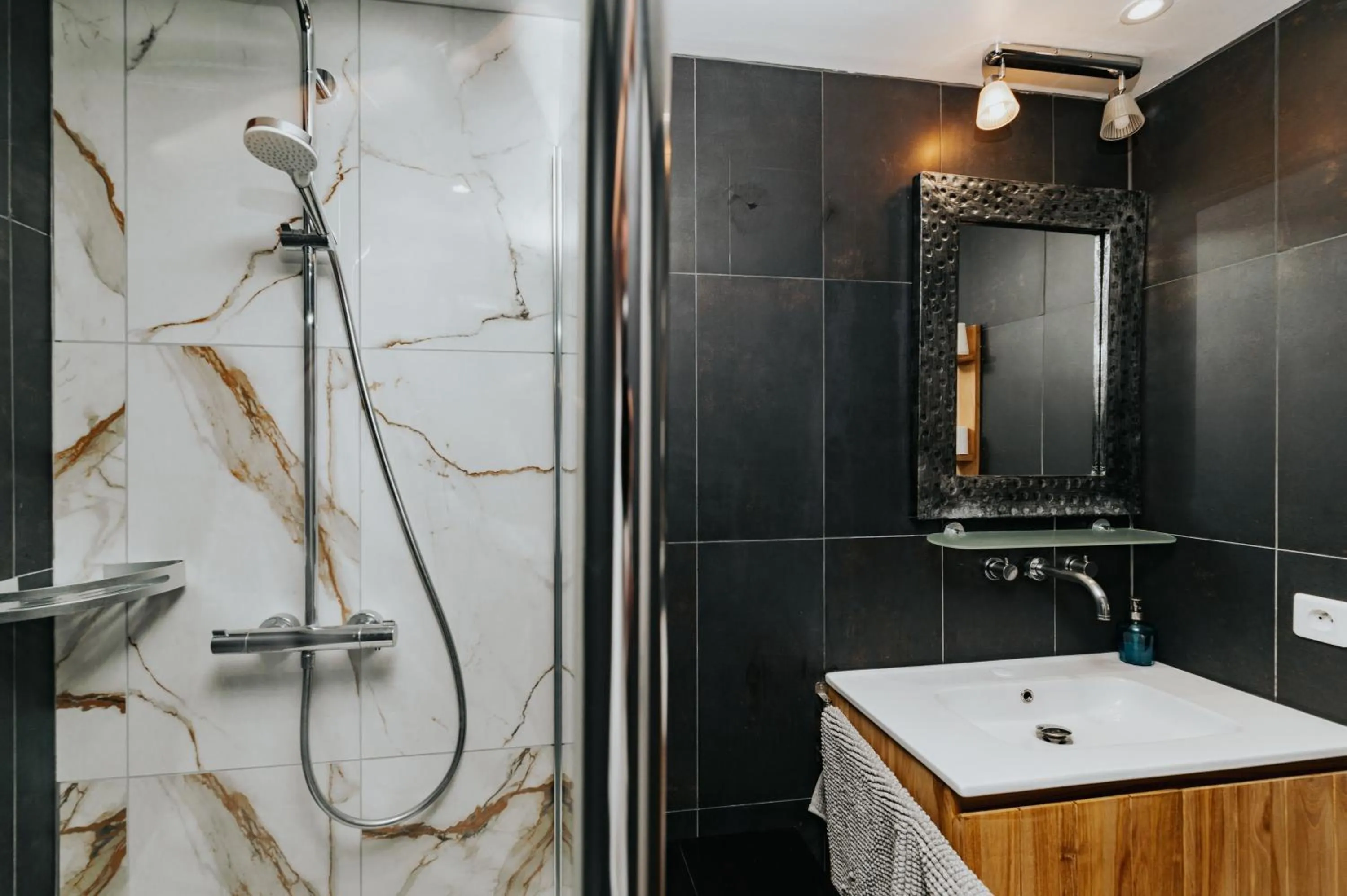 Shower in Villa Clara, Résidence face à l'océan et au golf de Chiberta