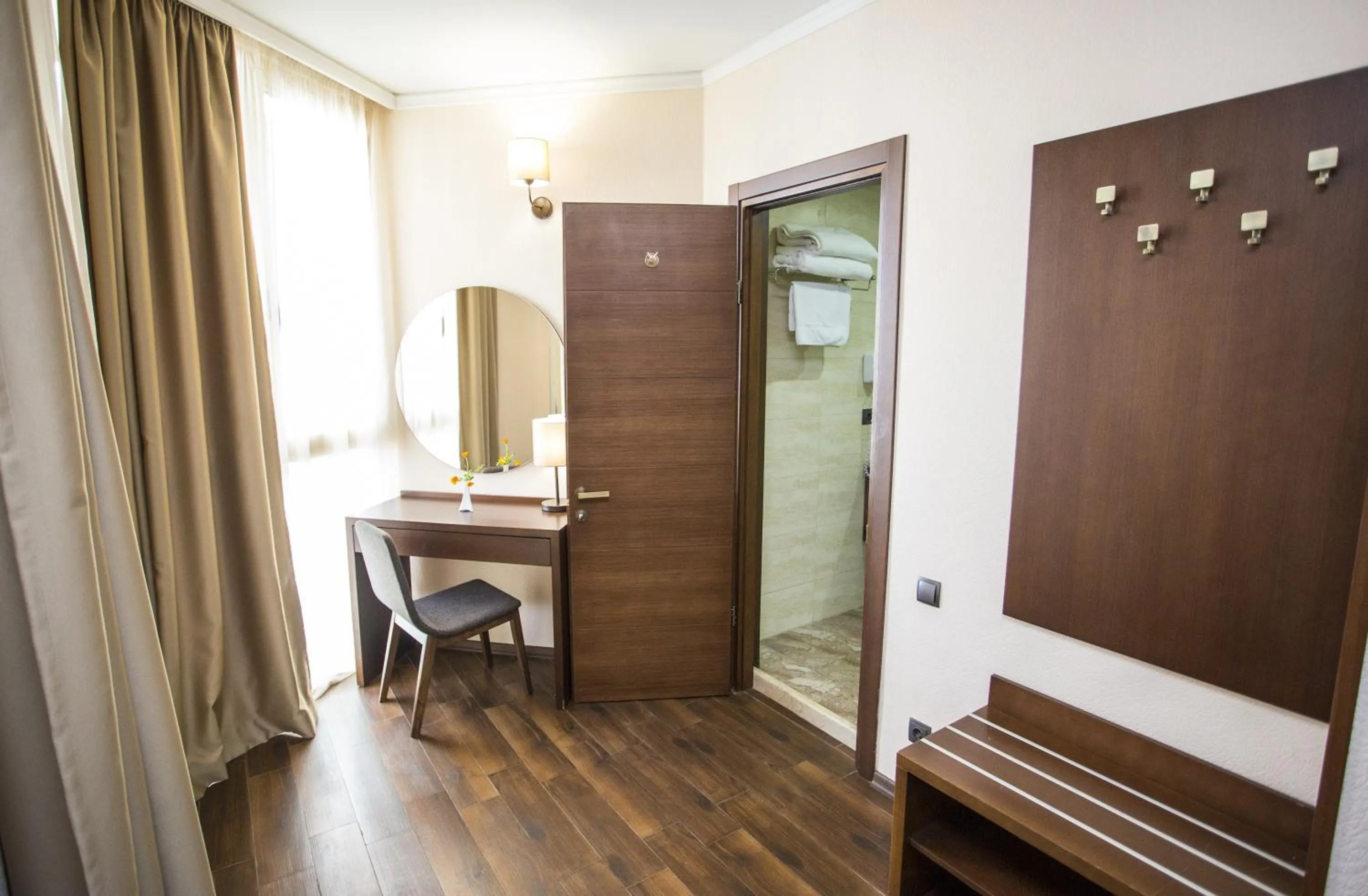 Photo of the whole room in Hotel Corner Inn