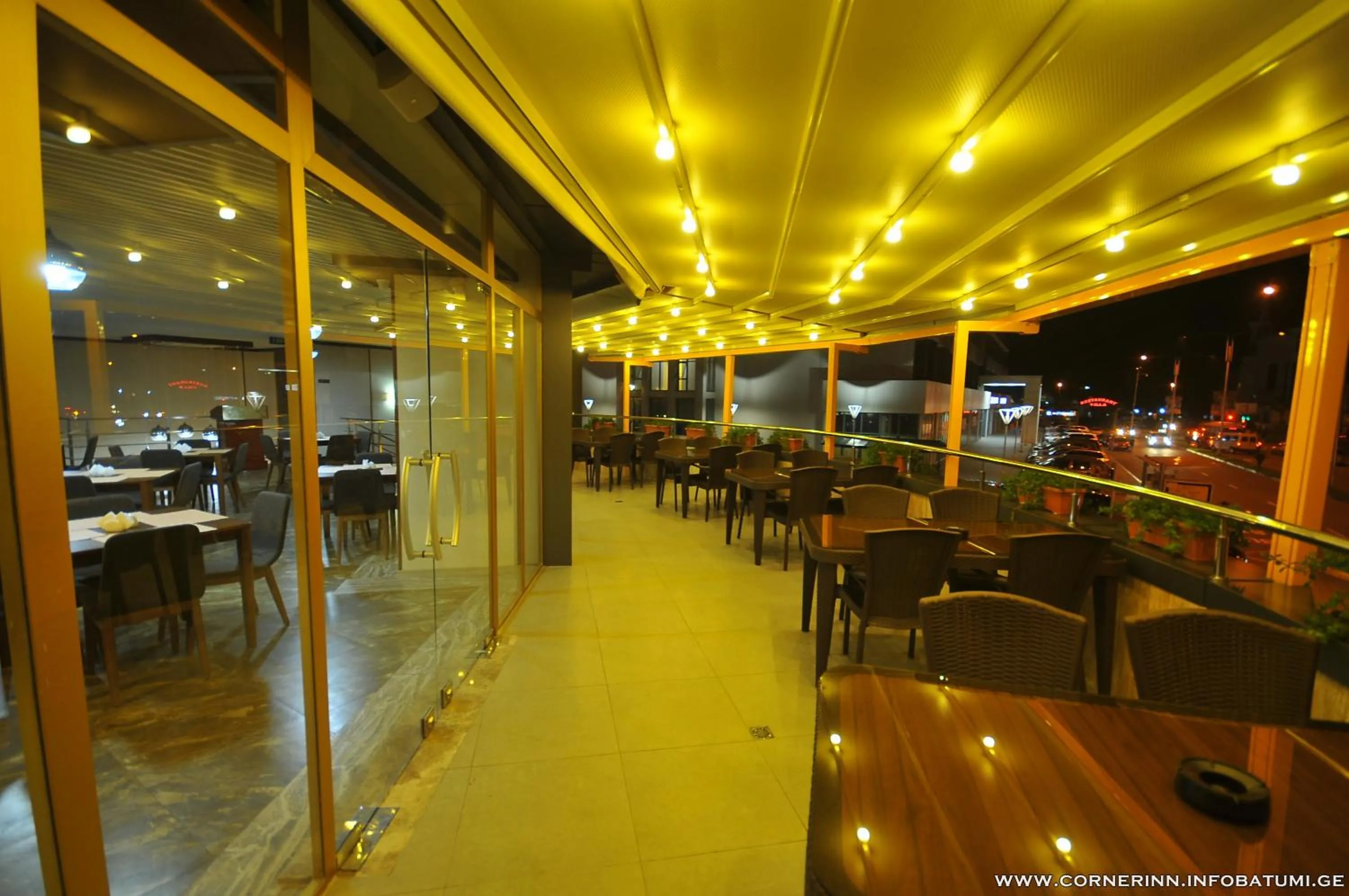 Restaurant/places to eat in Hotel Corner Inn