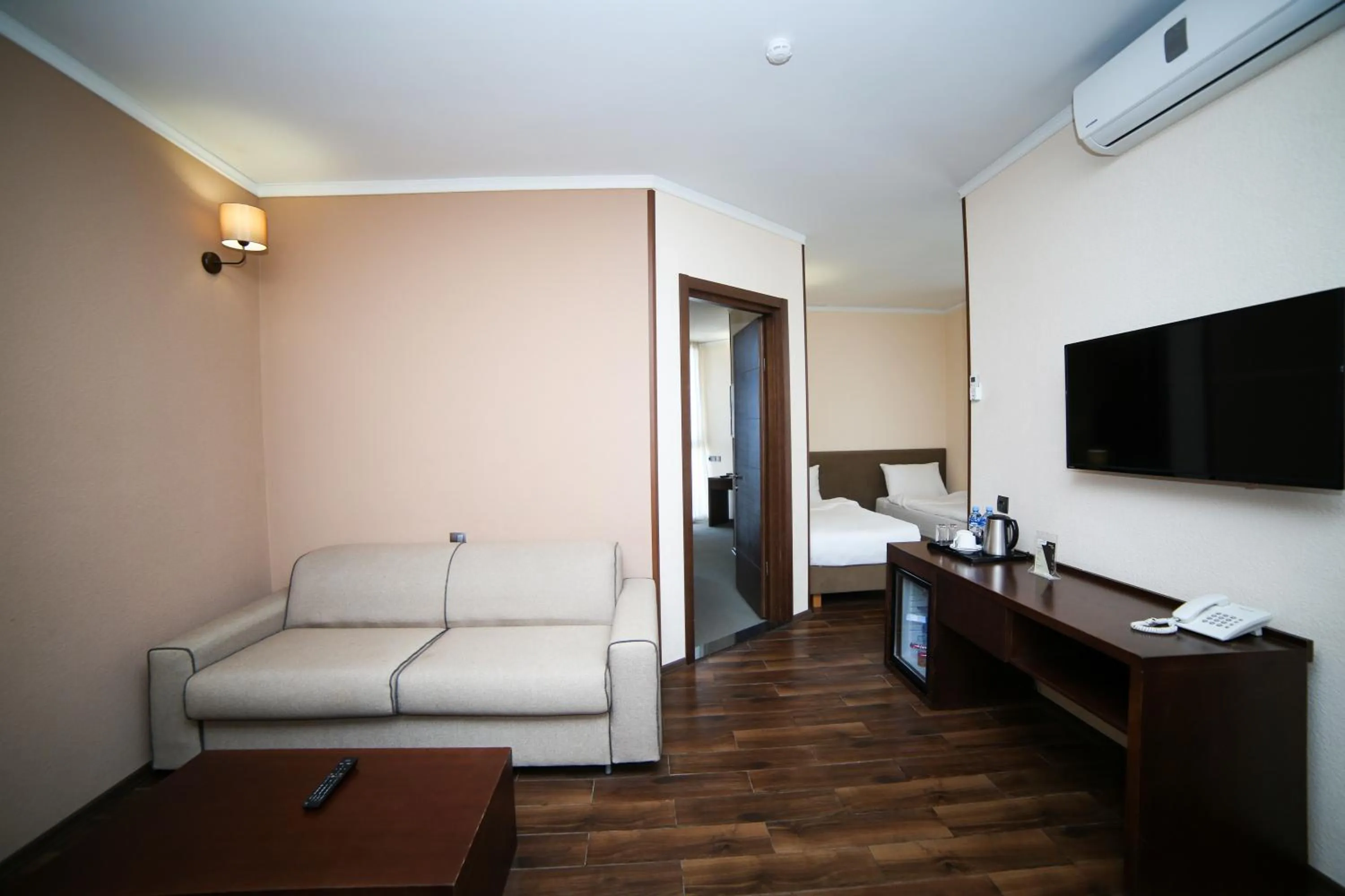 TV and multimedia in Hotel Corner Inn