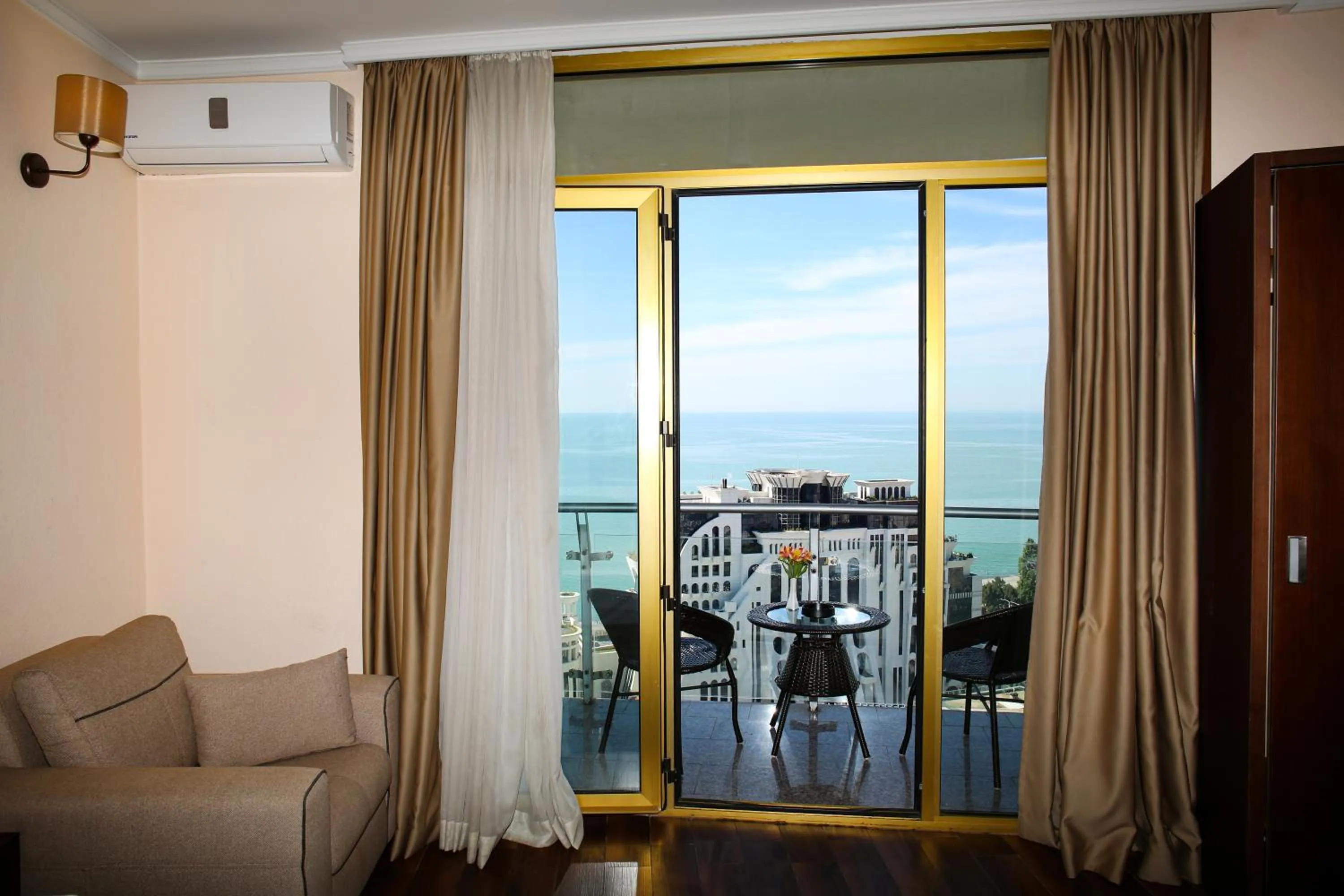 Balcony/Terrace in Hotel Corner Inn