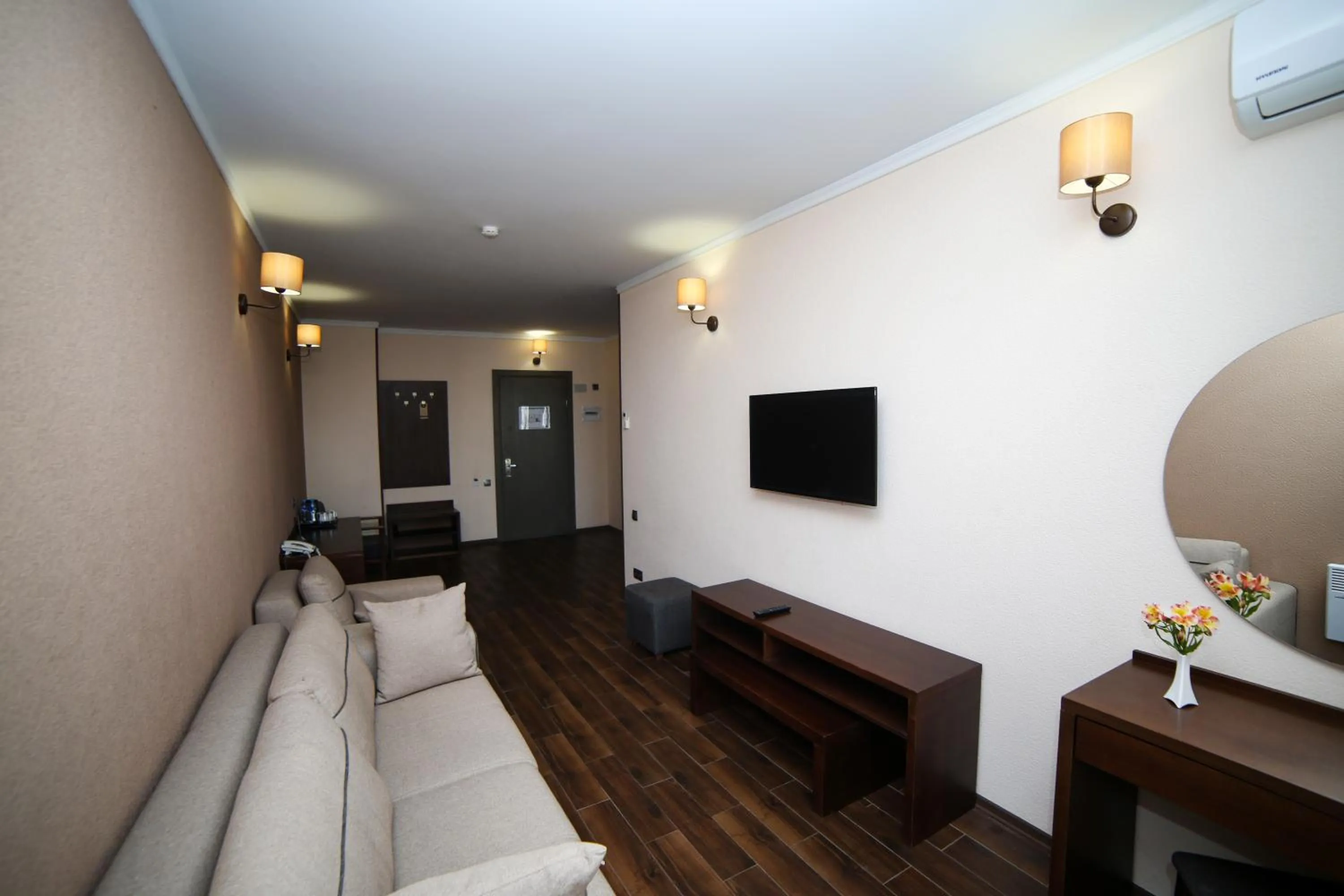 TV and multimedia in Hotel Corner Inn