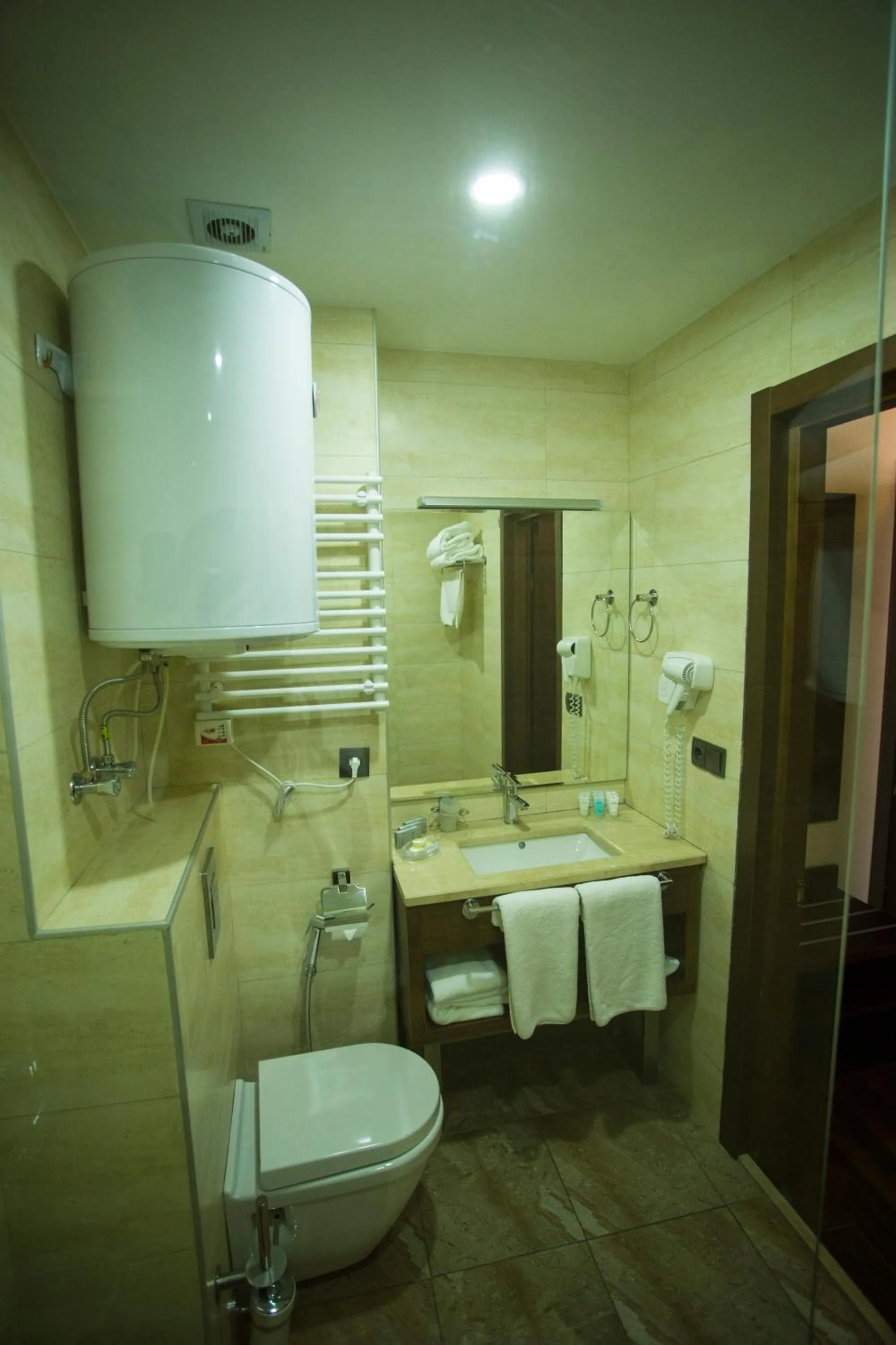 Bathroom in Hotel Corner Inn