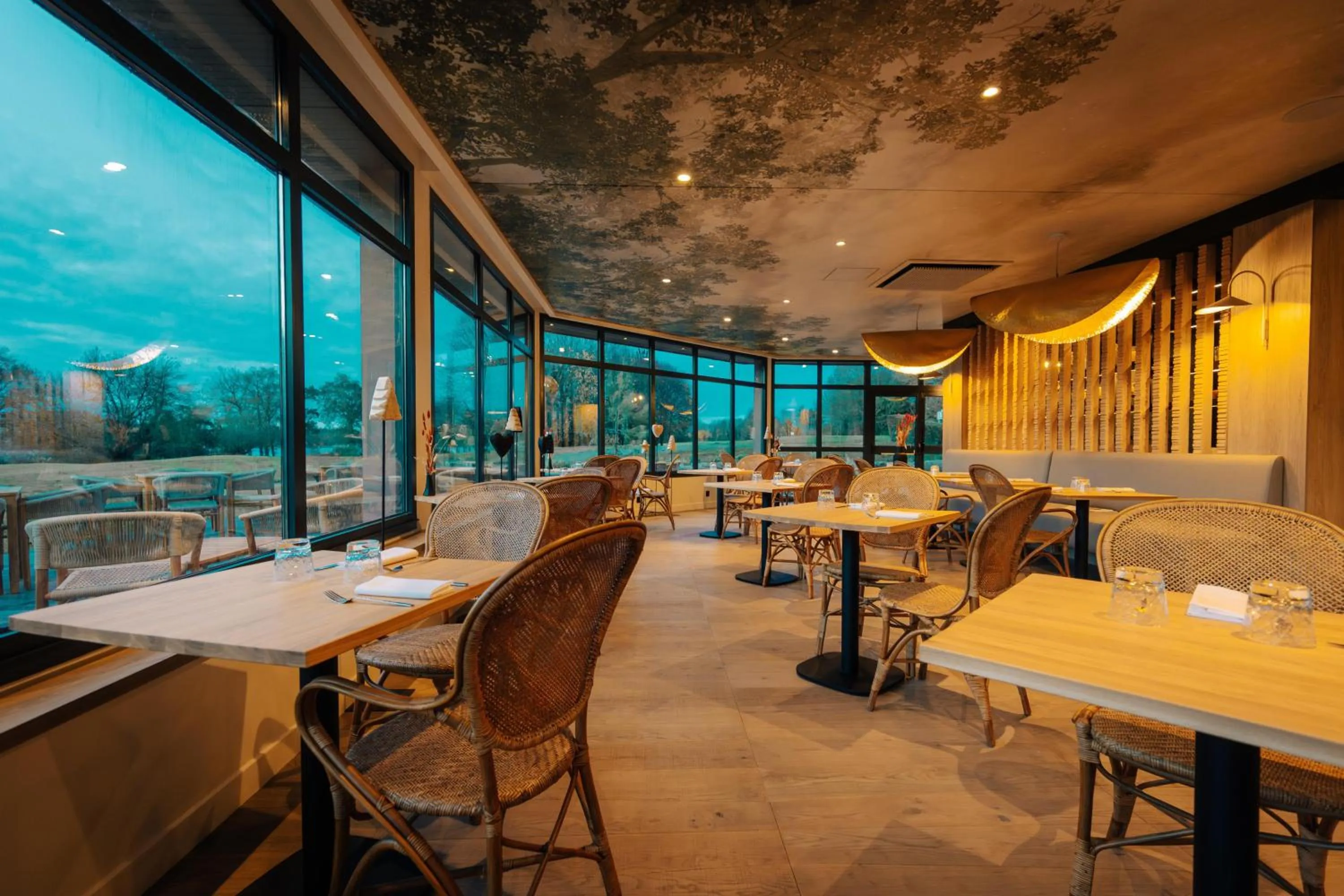 Restaurant/places to eat in Best Western Plus Le Roi Arthur Hôtel & Spa