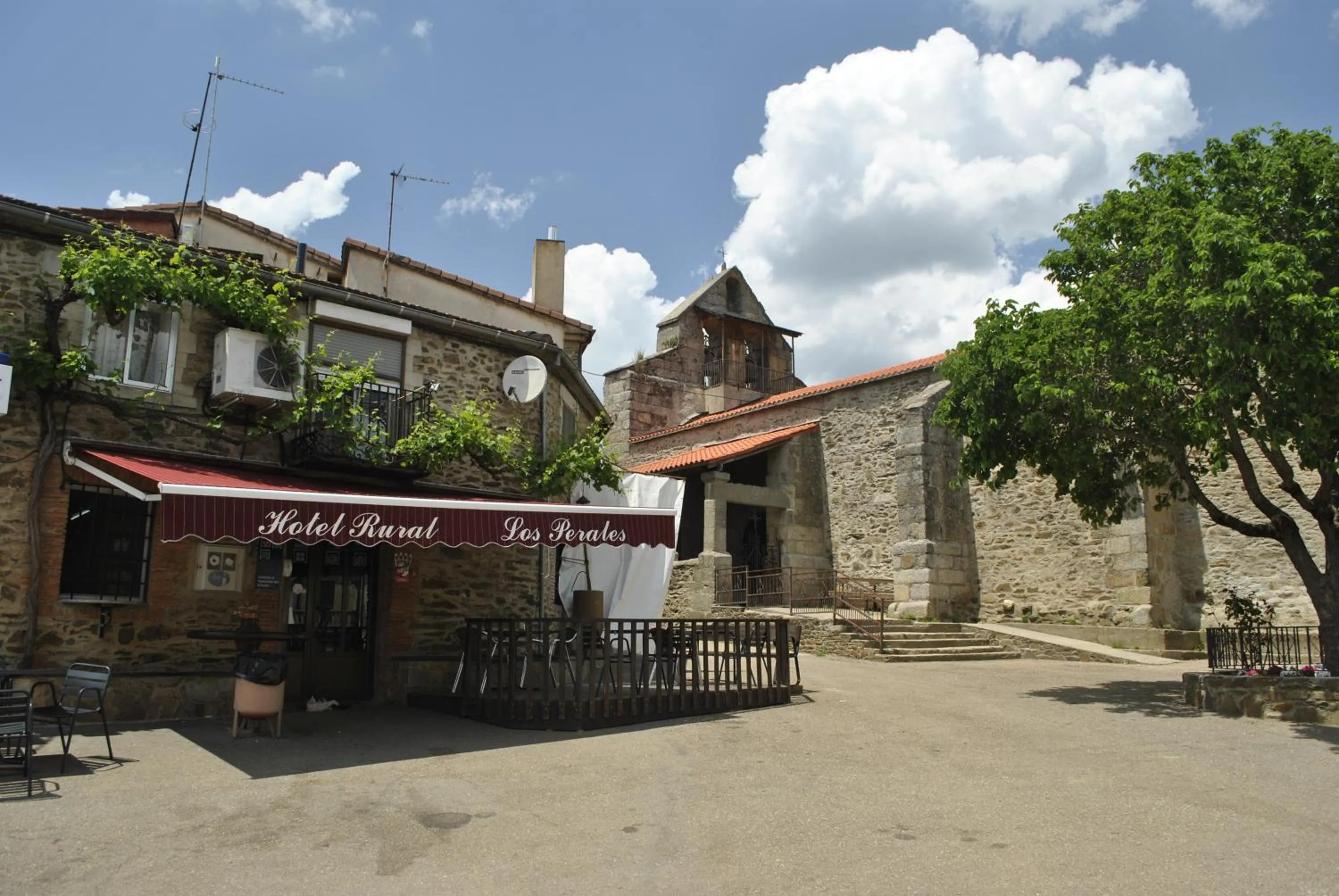 Property building in Hotel Rural Los Perales