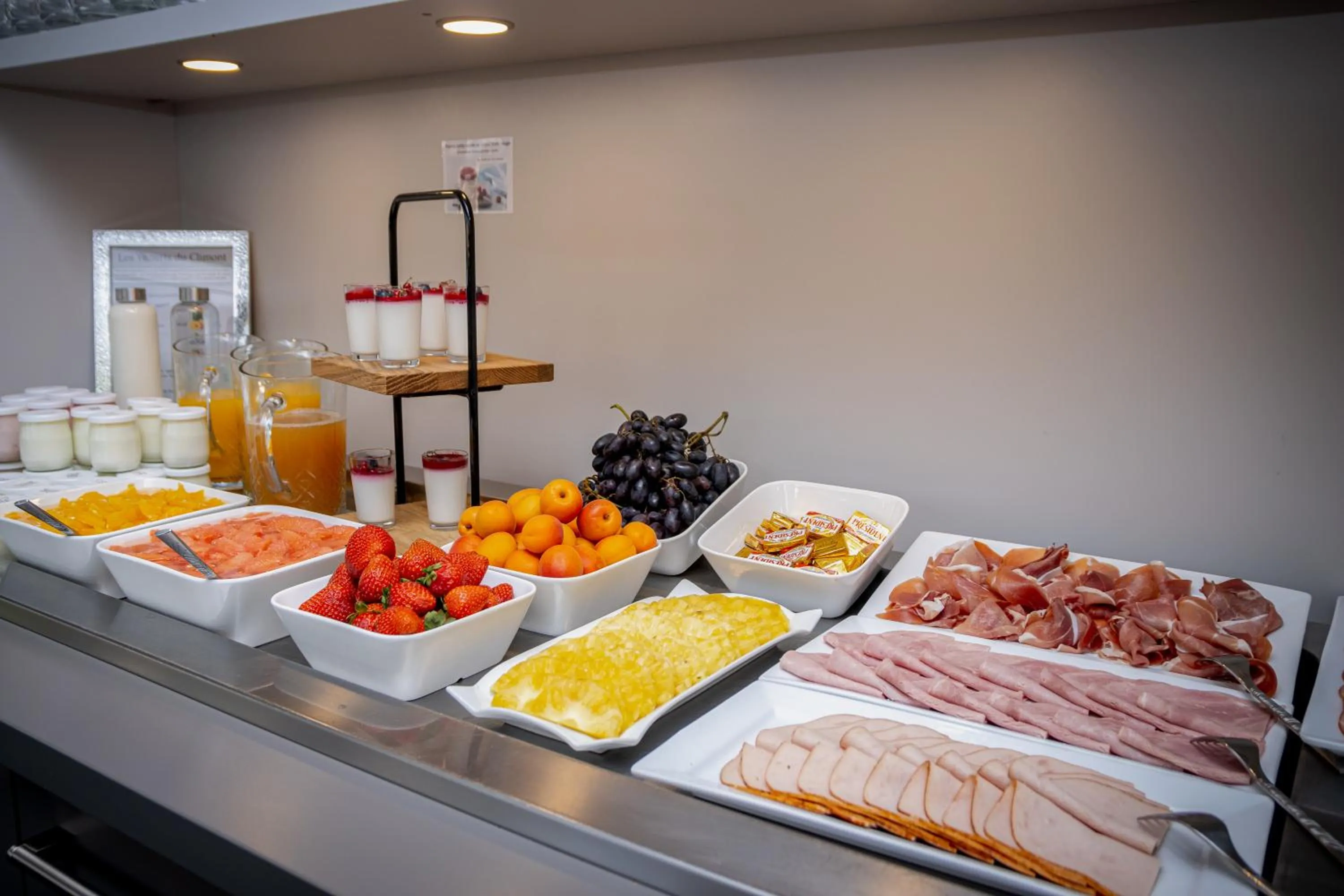 Food and drinks in Hôtel Restaurant Le Régal