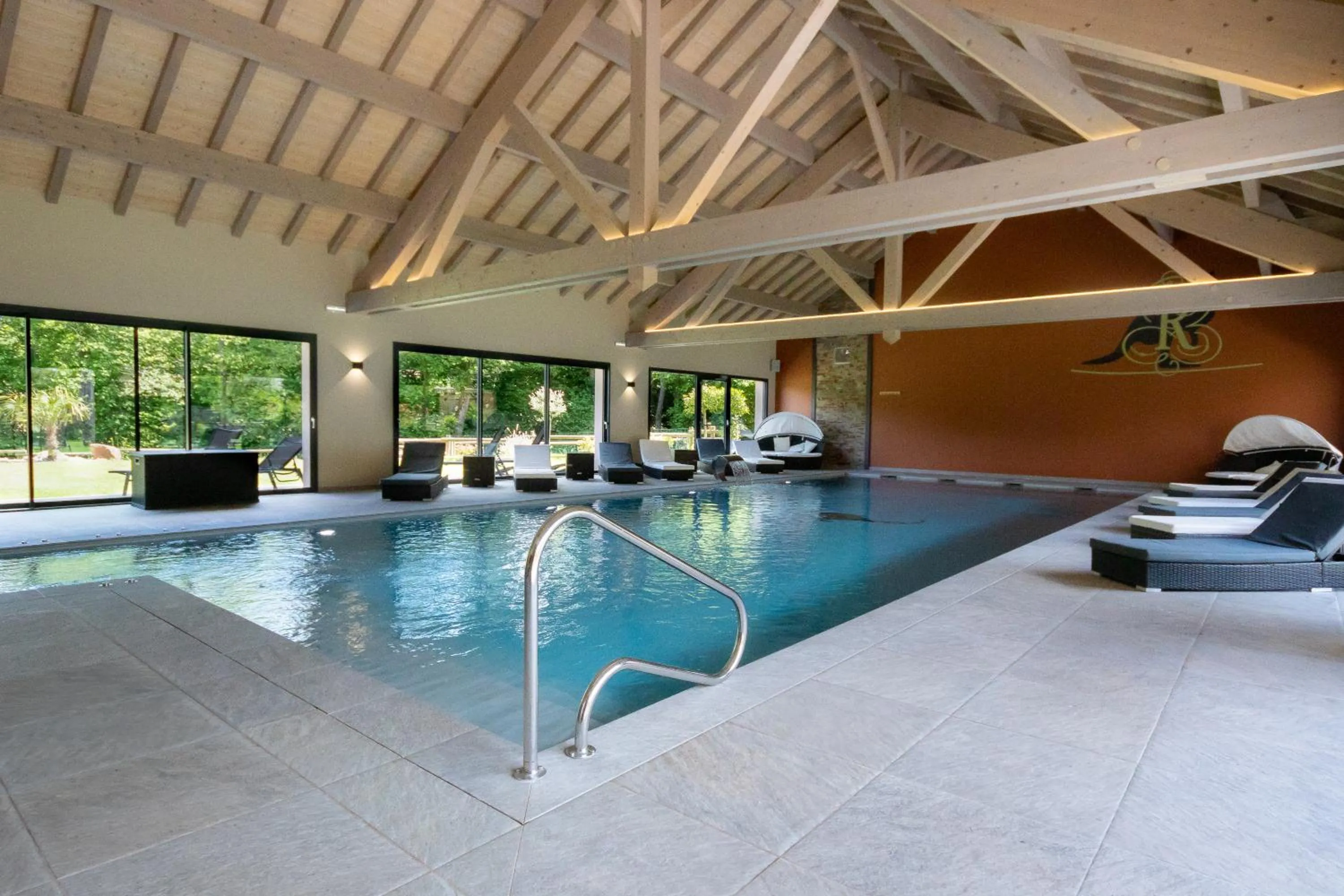 Swimming pool in Hôtel Restaurant Le Régal