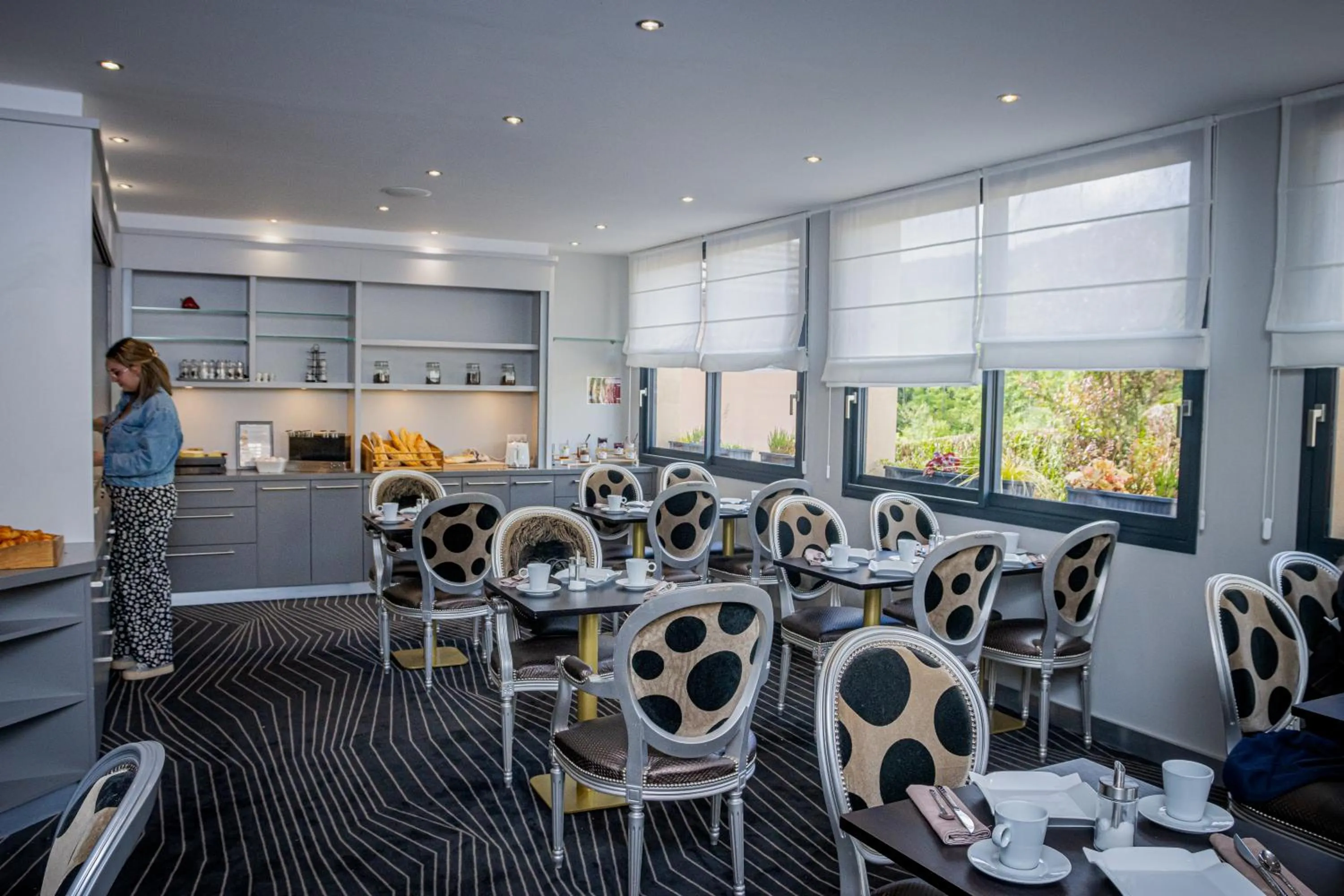 Breakfast in Hôtel Restaurant Le Régal