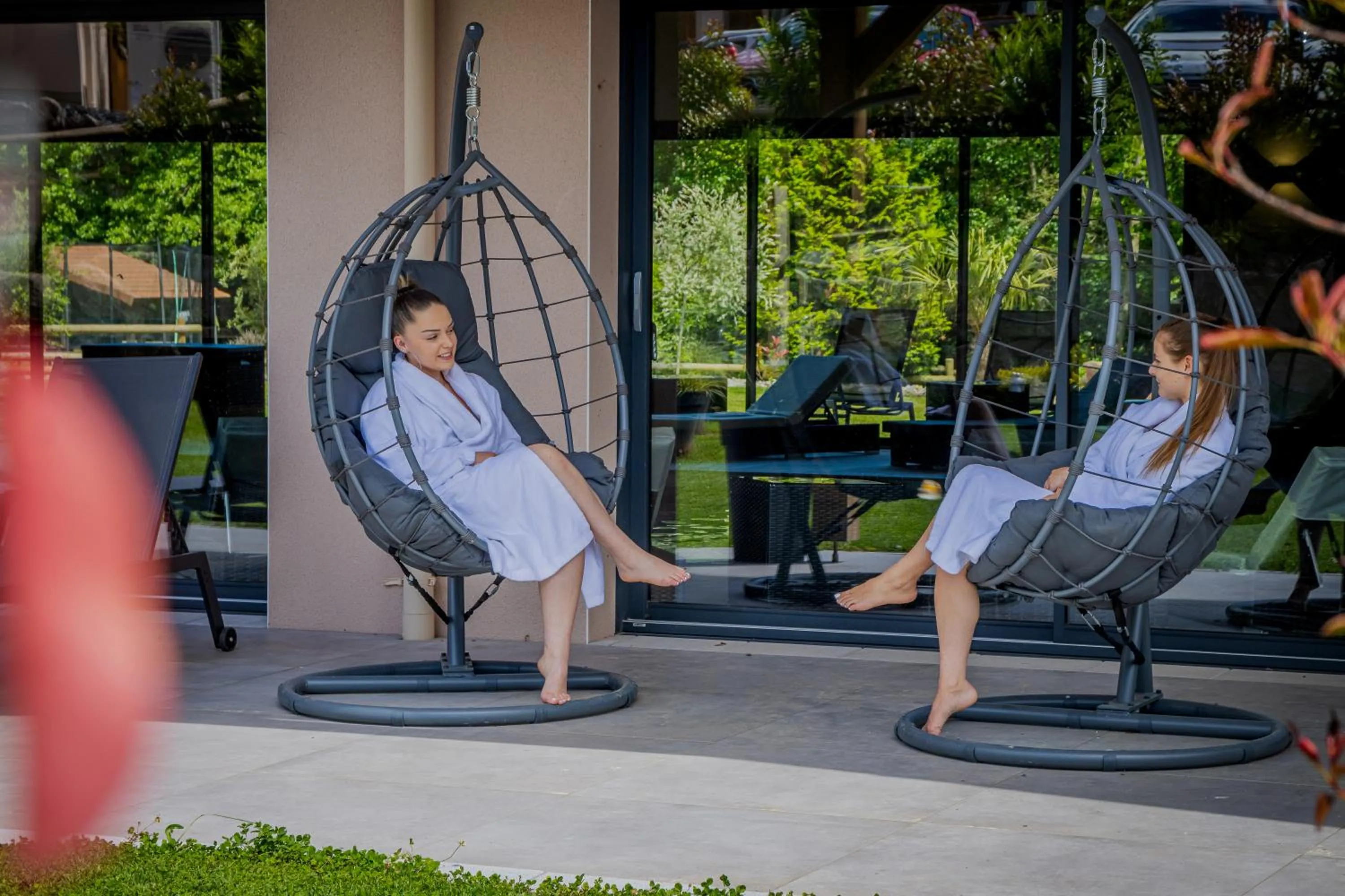 Garden in Hôtel Restaurant Le Régal